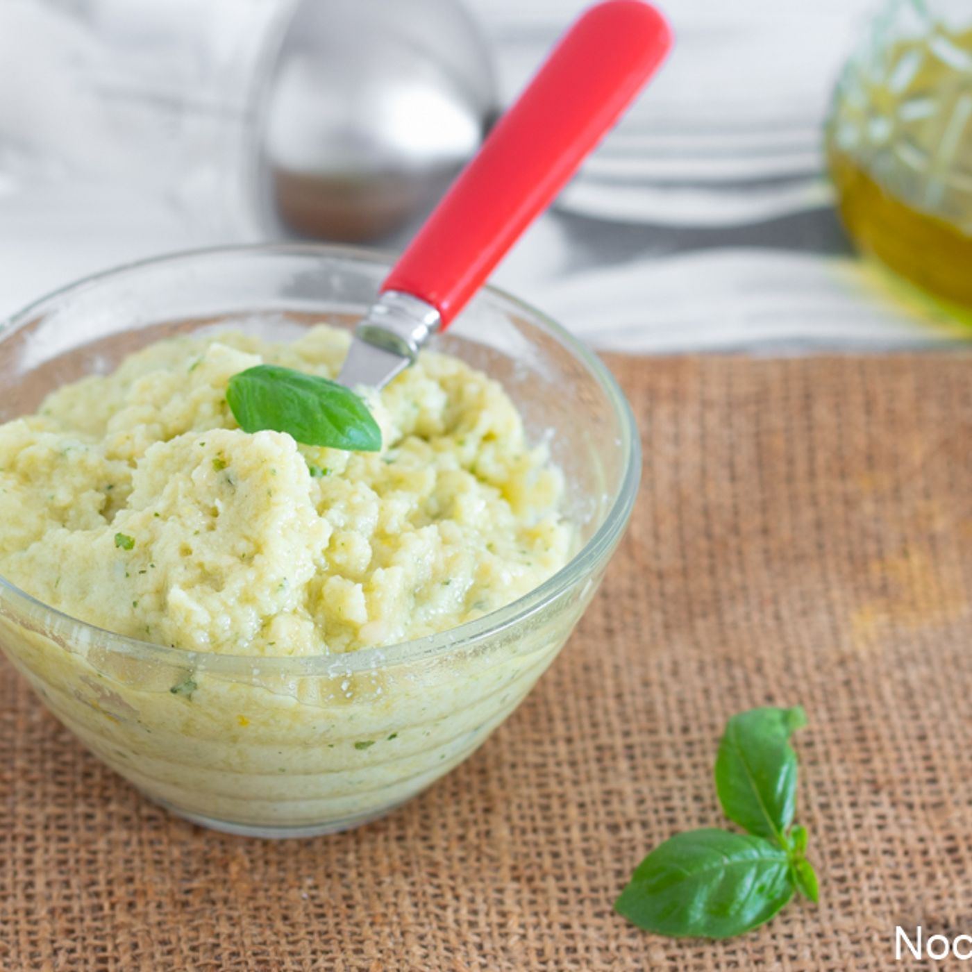 Pesto alle mandorle e limone
