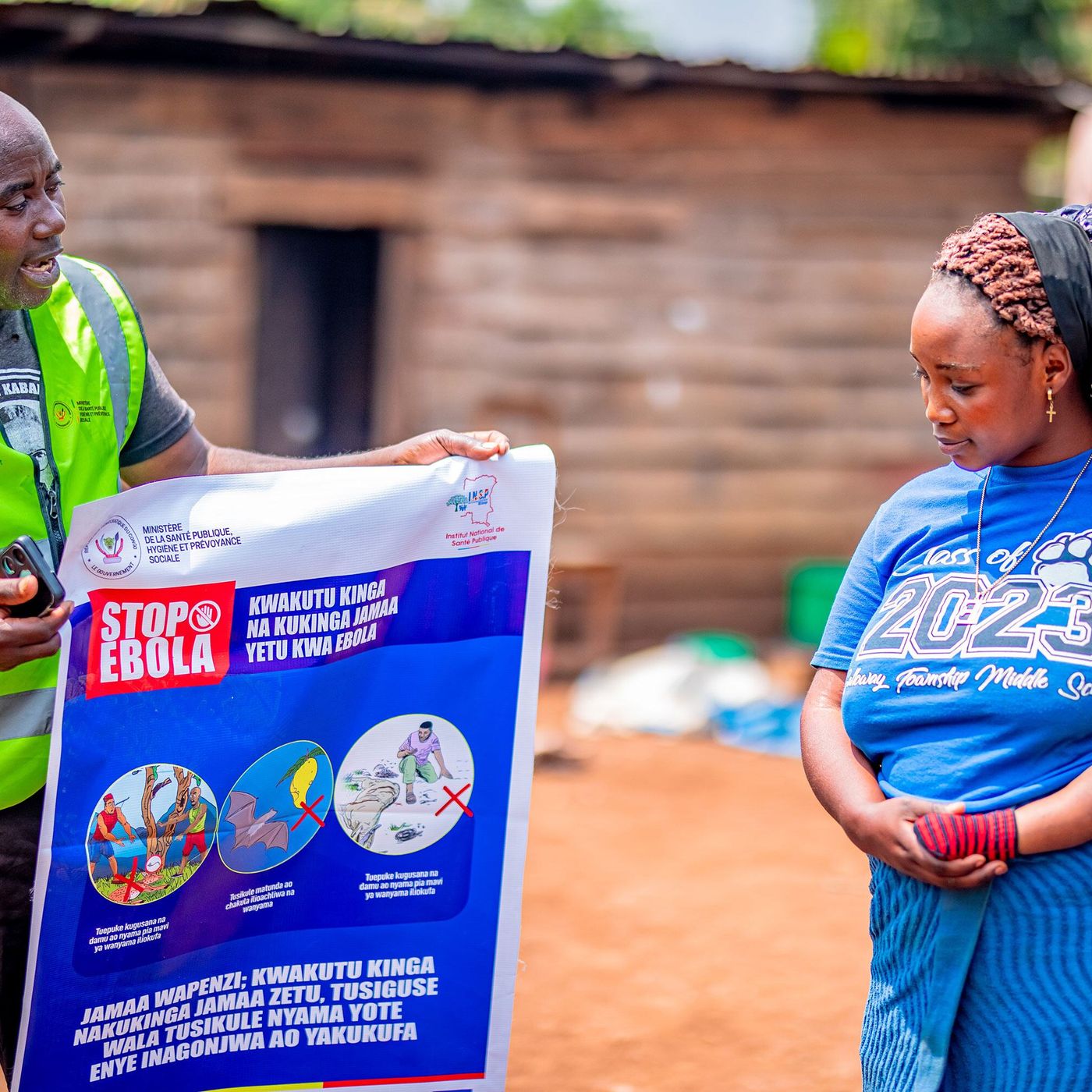 Ebola atinge ritmo sem precedentes após 100 dias de epidemia na RD Congo