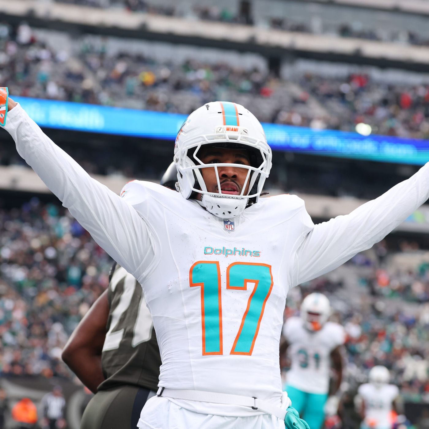 Denver bets on Waddle