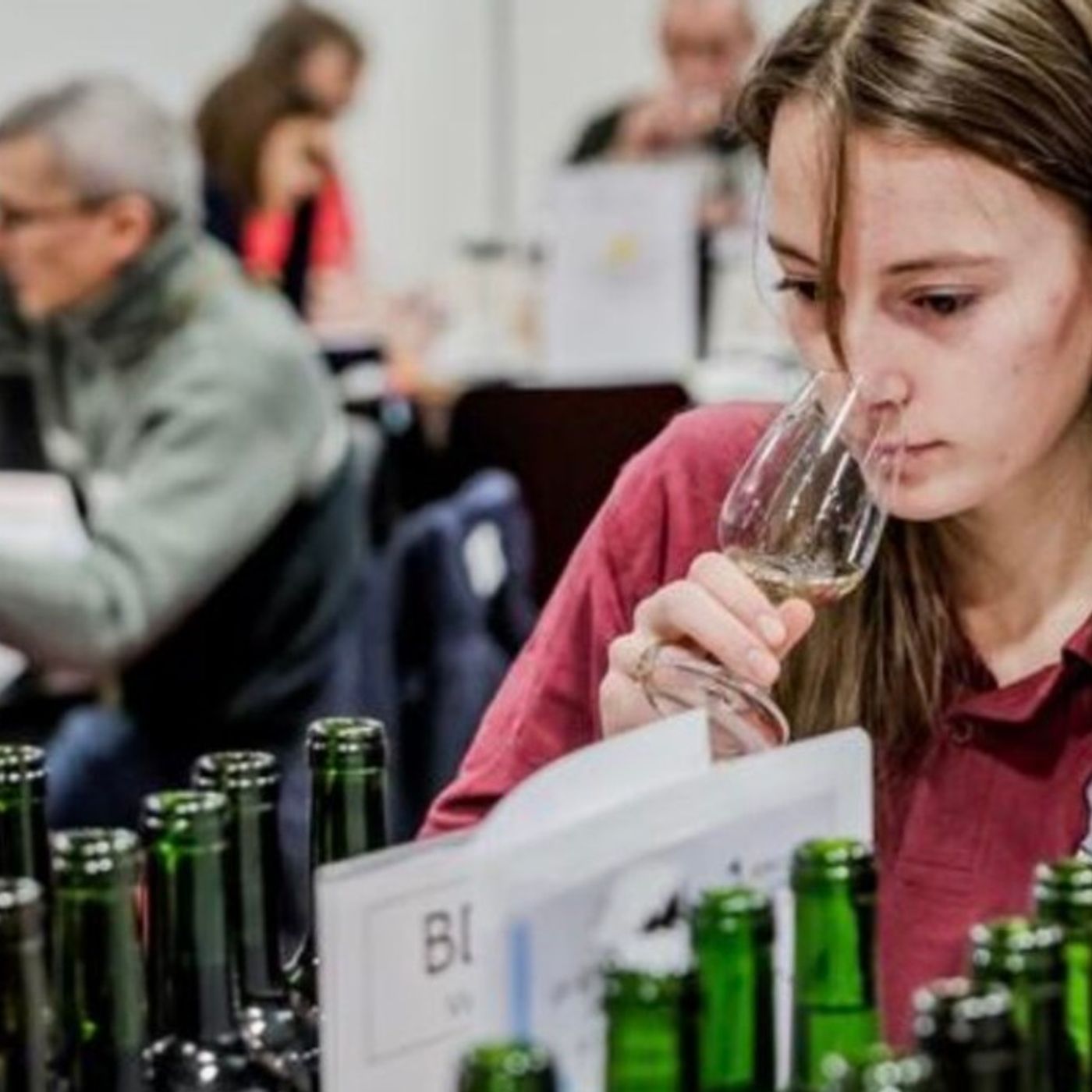Francia24: Affare Epstein, fu Insabbiata ("archiviata") nel 2020 indagine su diplomatico pedocriminale - Crollo Export vini Francesi - Oggi