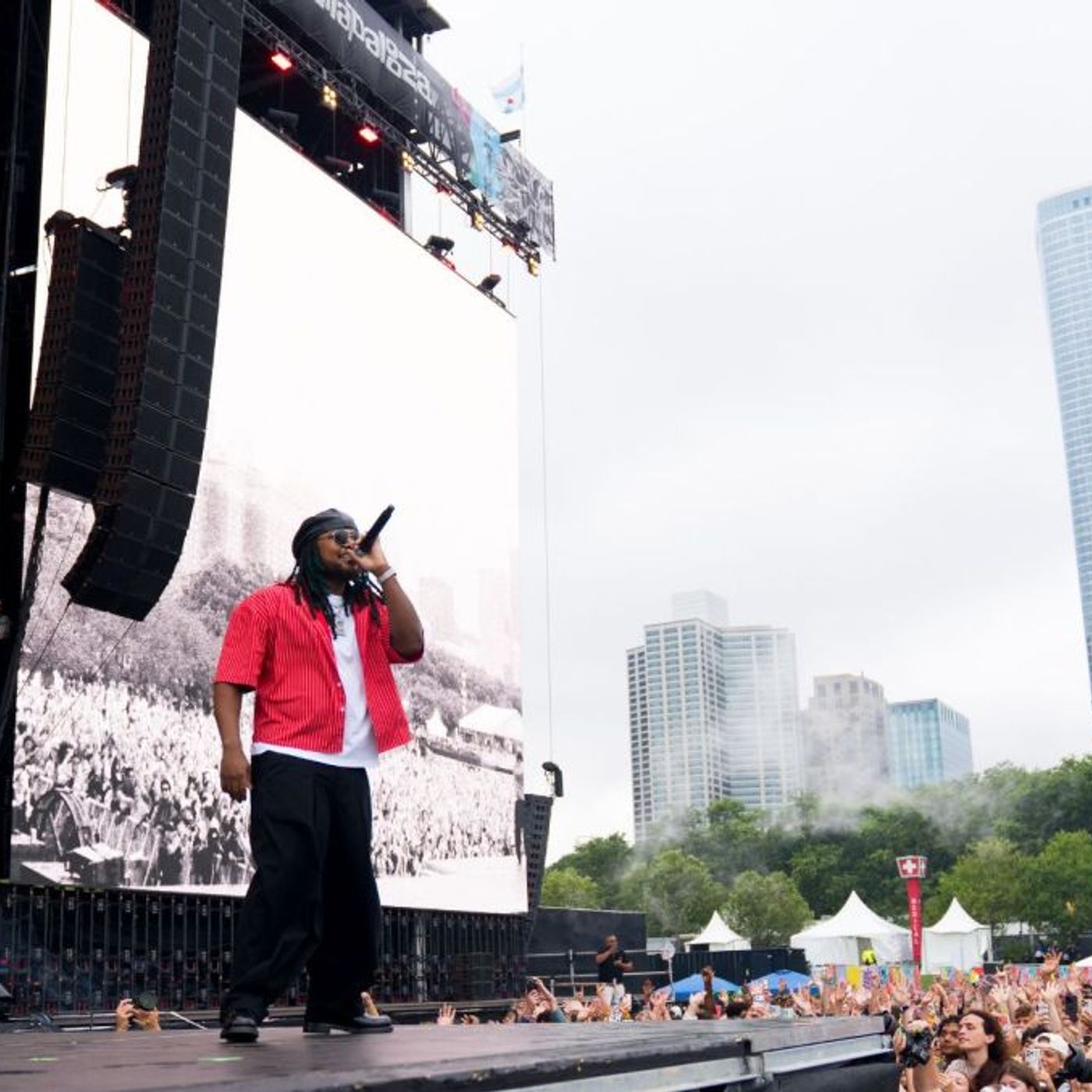 Leon Thomas Says Connecting With Fans is ‘One of the Most Beautiful Moments’ of His Success