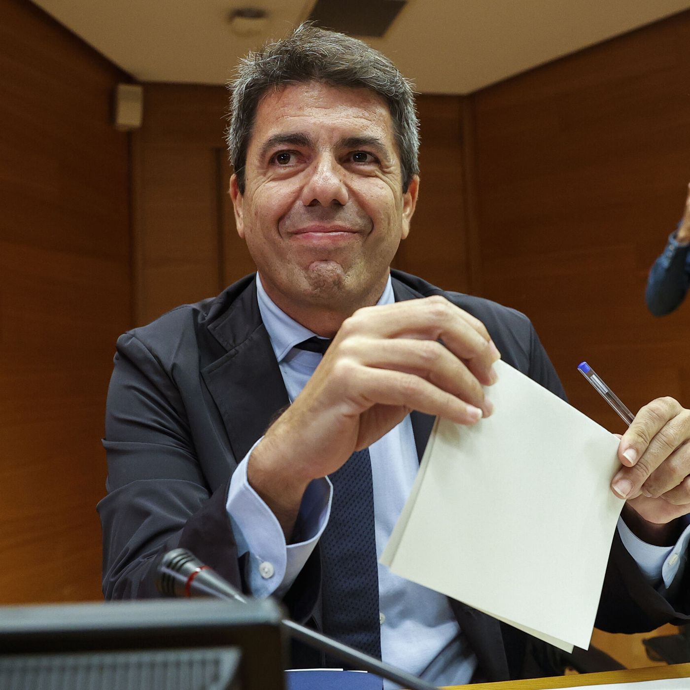 Las Noticias de La Mañana: Mazón comparece en el Congreso por la dana