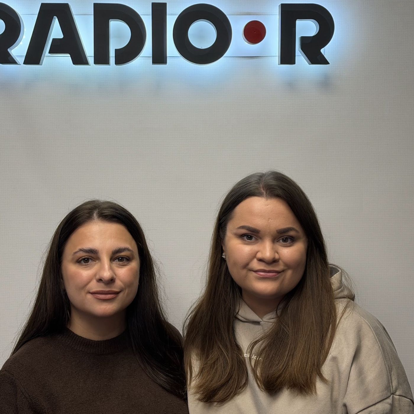 В программе «Хороший день с Ангелиной Гудковой» — визажист Регина. О макияже, подростковой коже, трендах и добрых делах episode artwork