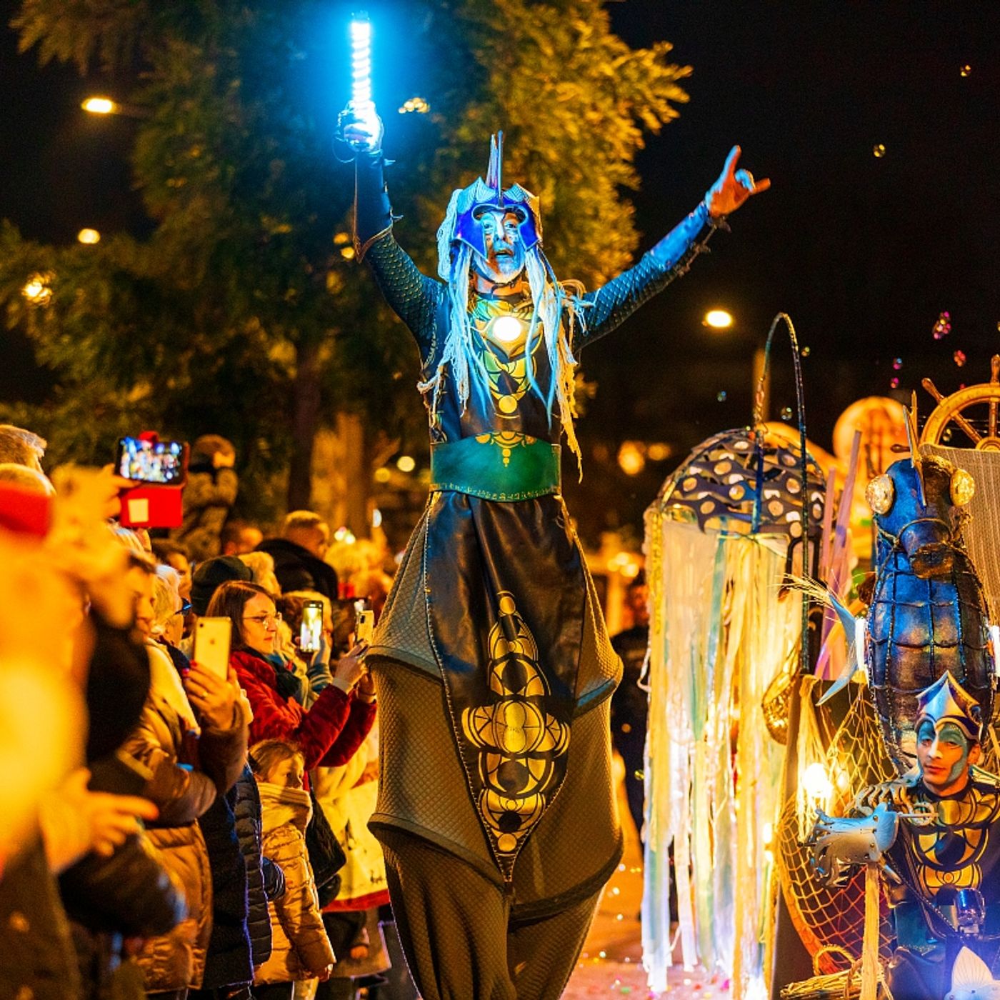Guida Completa al Carnevale in Costa Azzurra 2026: Nizza, Menton, Bormes Les Mimosas, Villefranche, Mandalieu La Napoule
