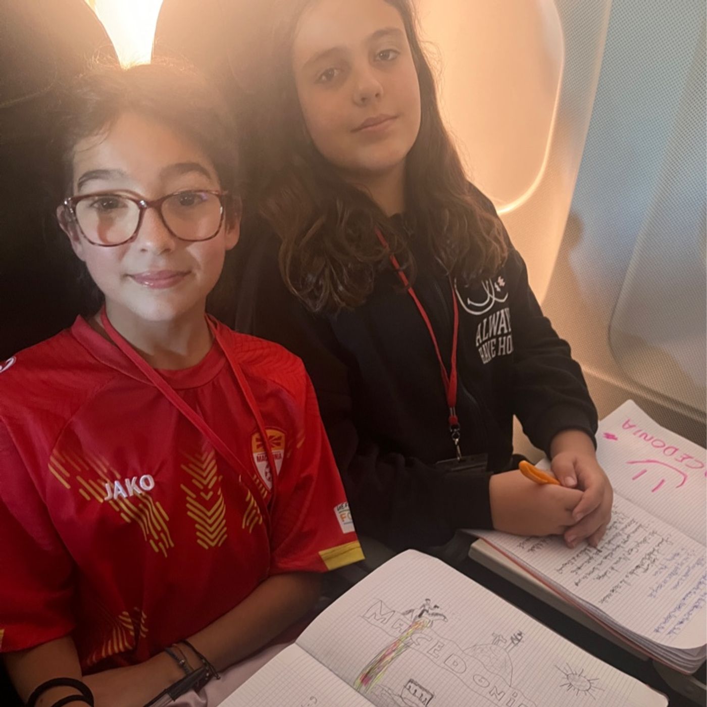 Carmen y Martina Di - Mejores recuerdos  de la movilidad Erasmus a Macedonia del CEIP Marina de Cudeyo