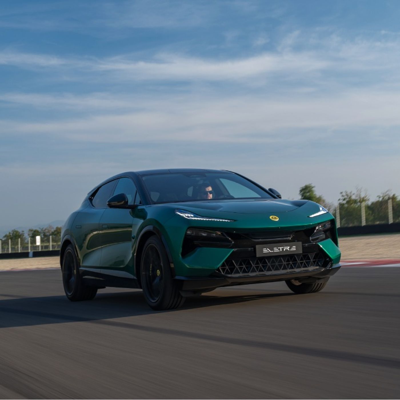 Lotus Emira, Eletre ed Emeya - Tra emozione e innovazione