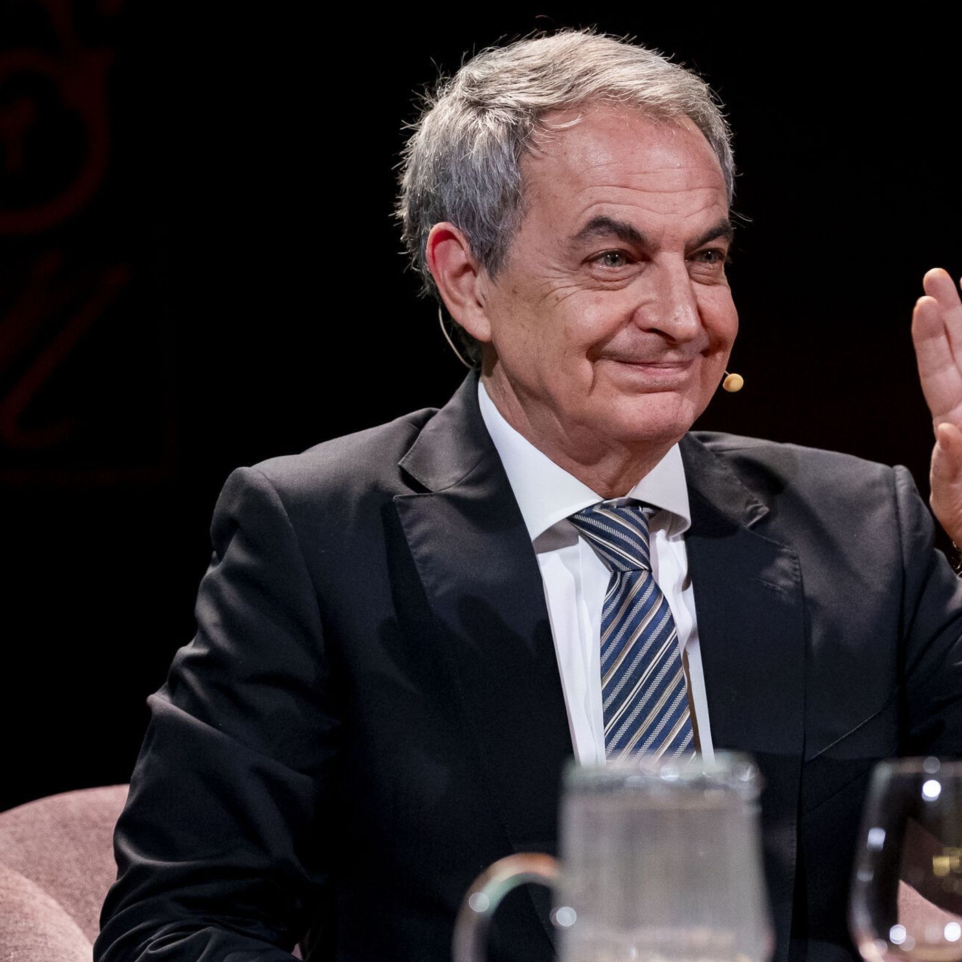 Las Noticias de La Mañana: Zapatero se llevaba el "plus"