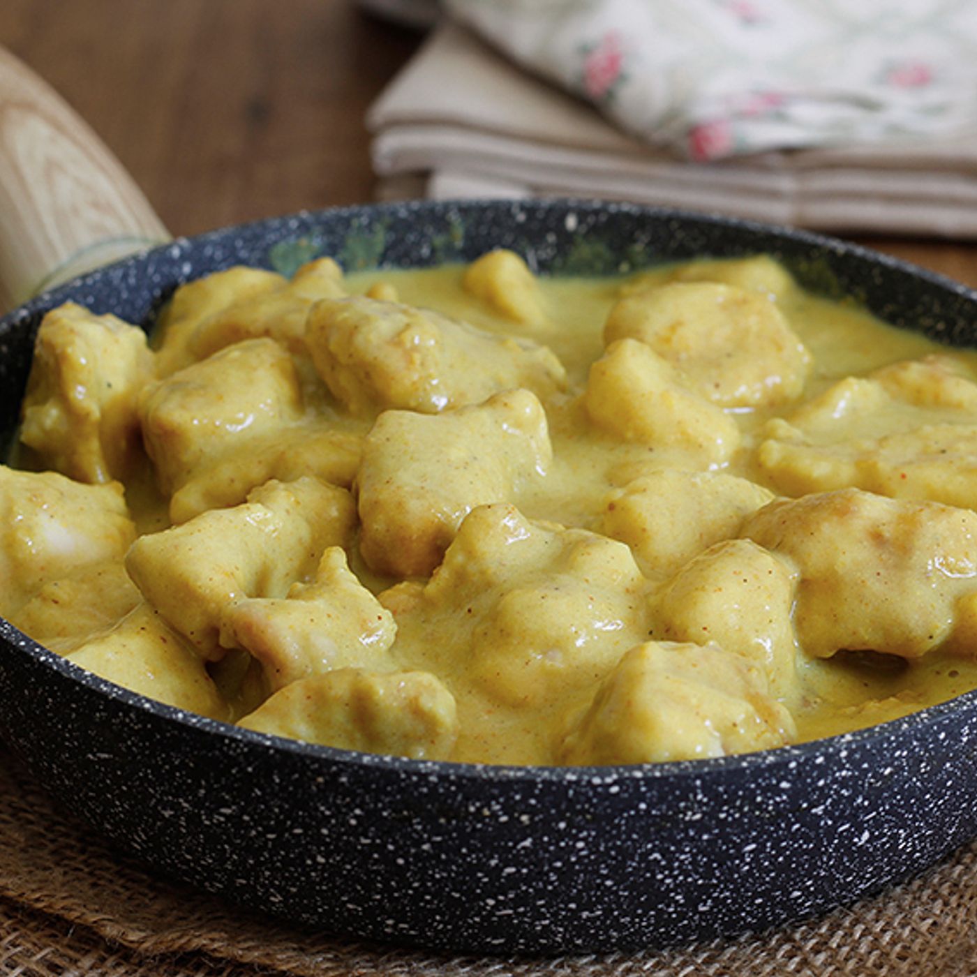 PETTO DI POLLO AL CURRY episode artwork
