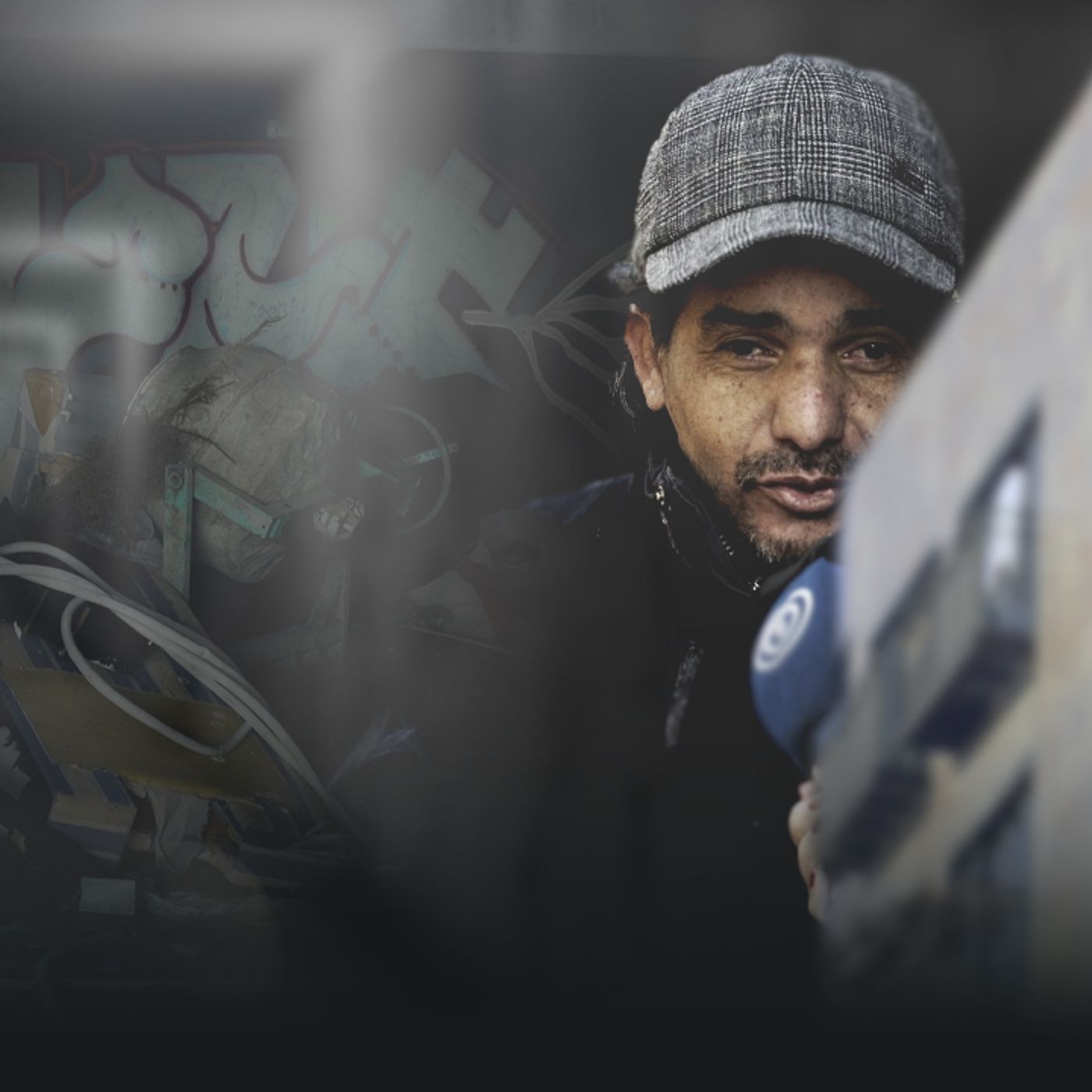 Prensa económica: Libertad Digital se adentra en las entrañas del 'hotel okupa' de Madrid