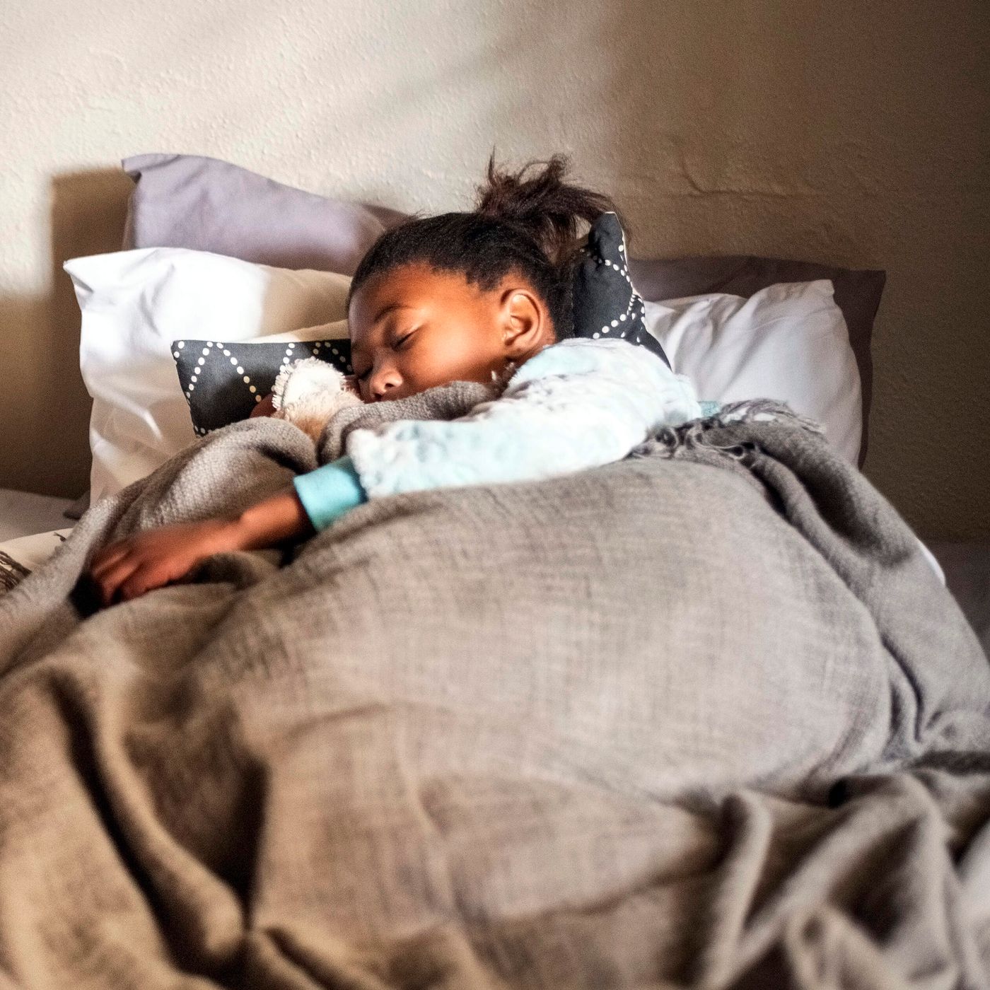 How To Build A Sleep Routine For You And Your Children episode artwork