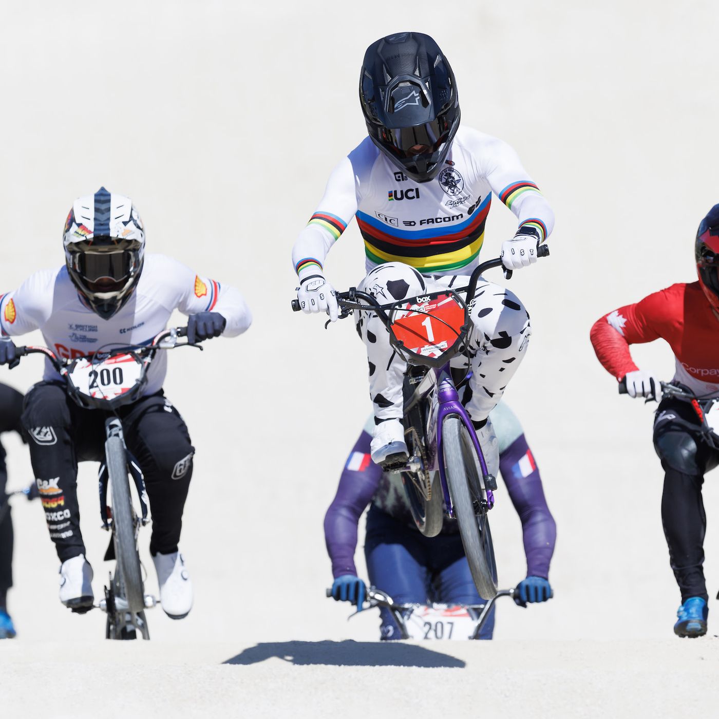 Francia y Australia con superioridad en el inicio de la Copa Mundo de BMX 2024.