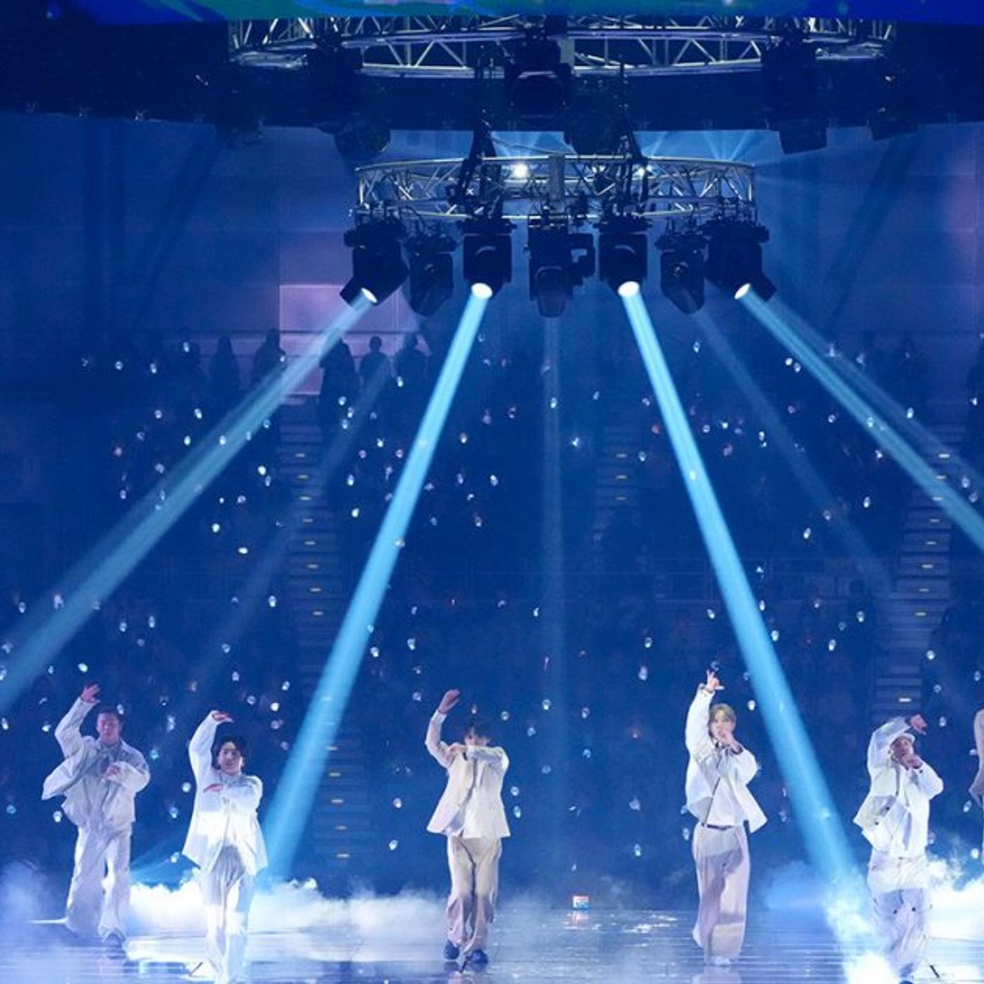 【ライブレポート】FANTASTICS、全国アリーナツアーのファイナル公演で新曲「Echoes」を初披露！2027年のツアー開催も発表