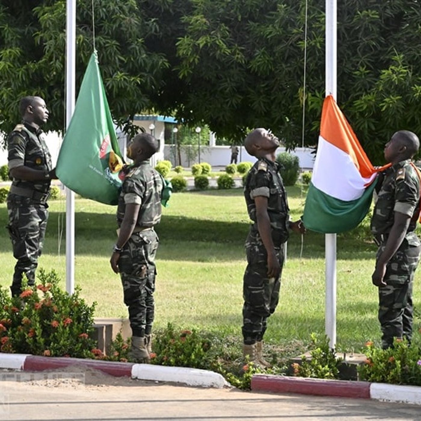 Les présidents du Niger, du Burkina Faso et du Mali ont officiellement présenté l’hymne de l'AES (Semaine sur kalangou) episode artwork