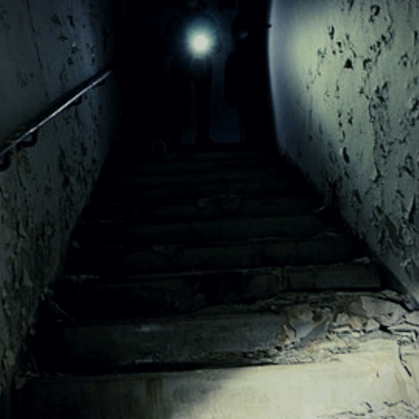 Hay Algo En El Sótano Historias De Terror - REDE