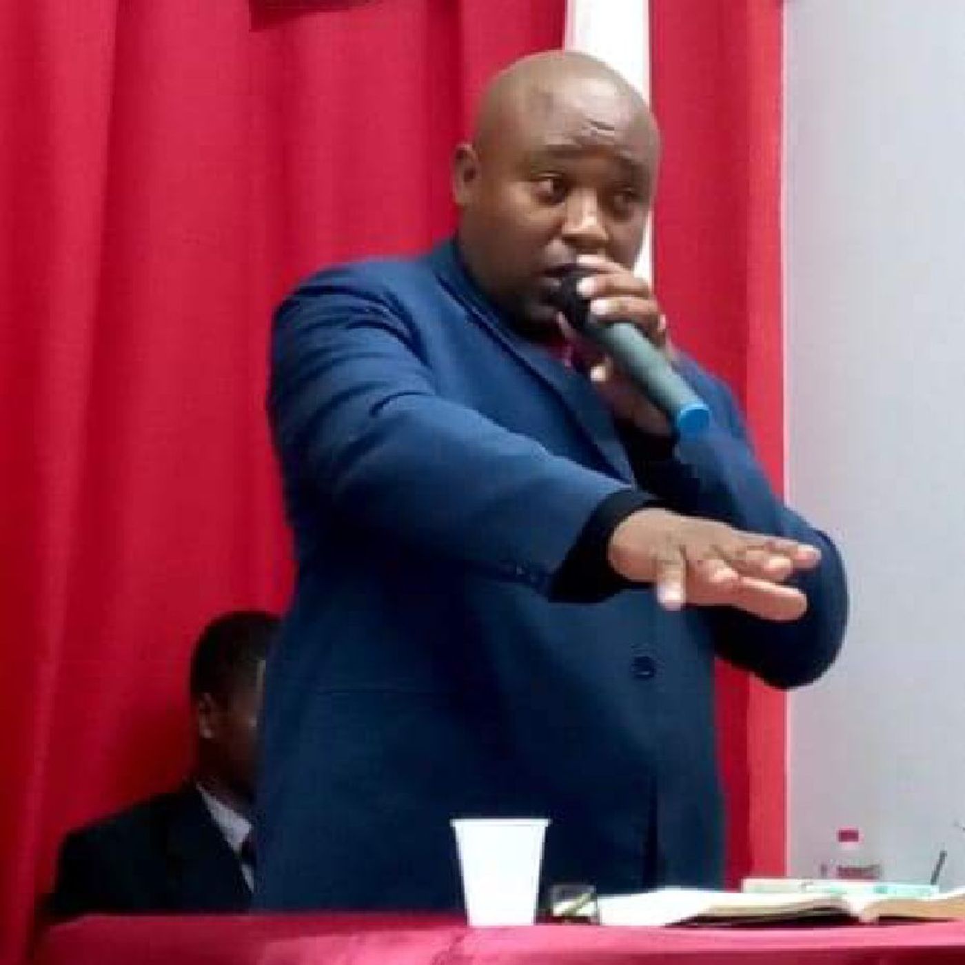 Israel Almeida\'s show