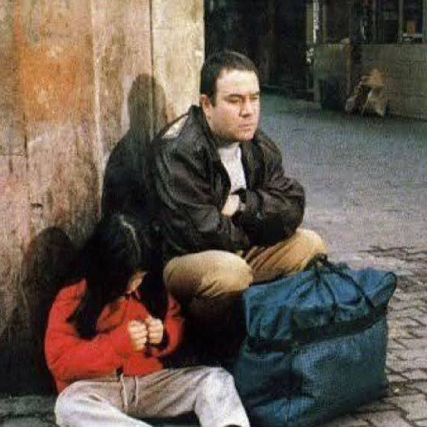 Allam bu yaşamak mı