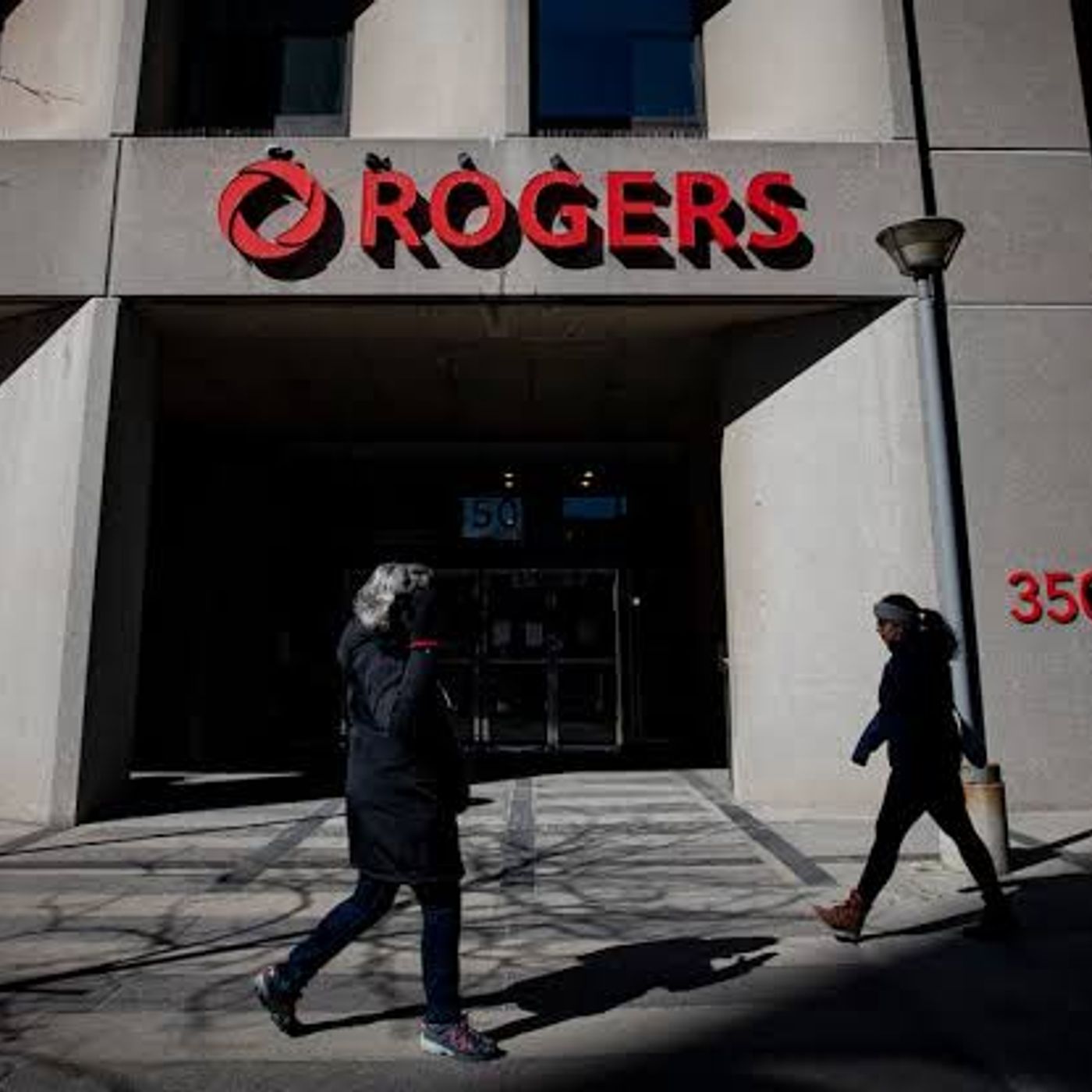 Rogers cuts hundreds of jobs, closes radio stations across Canada