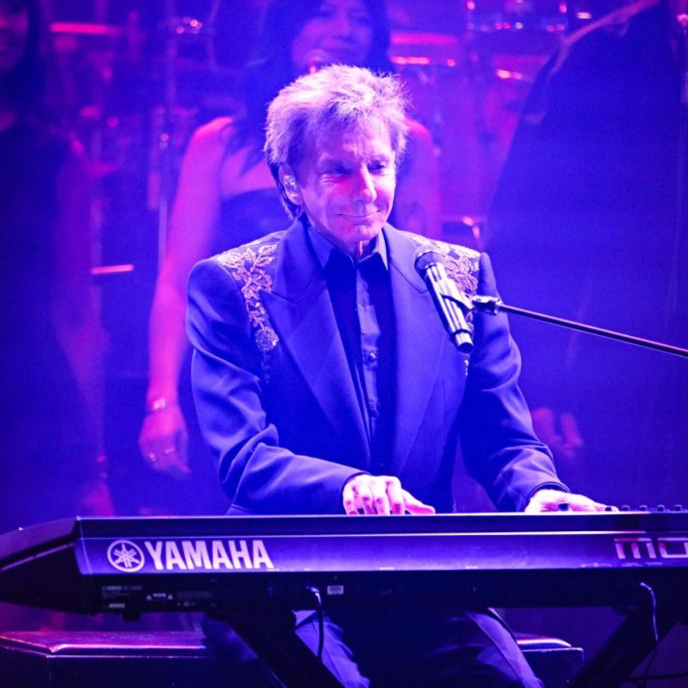 Barry Manilow Cancels Rescheduled Kentucky Concert Due to ‘Unforeseen Circumstances’