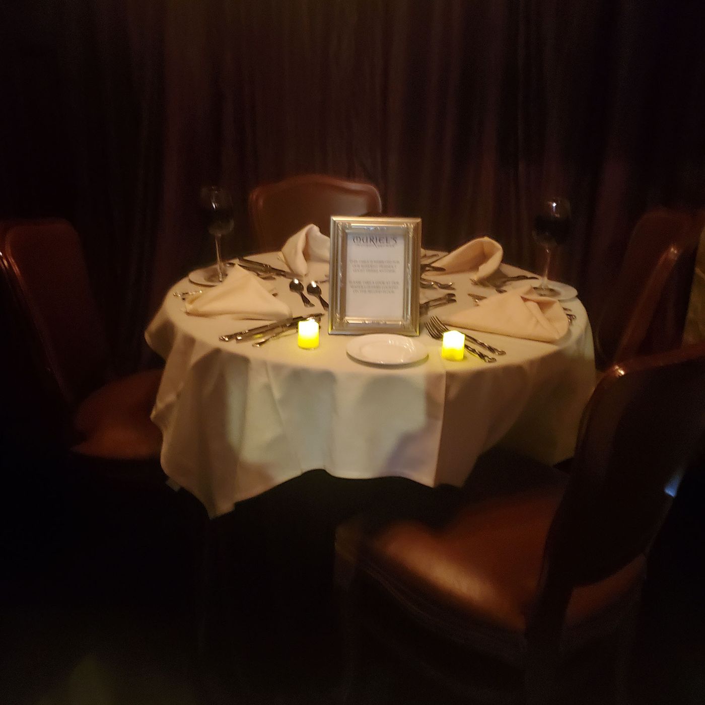 cover of episode Restaurants are adding non-refundable deposits for reservations