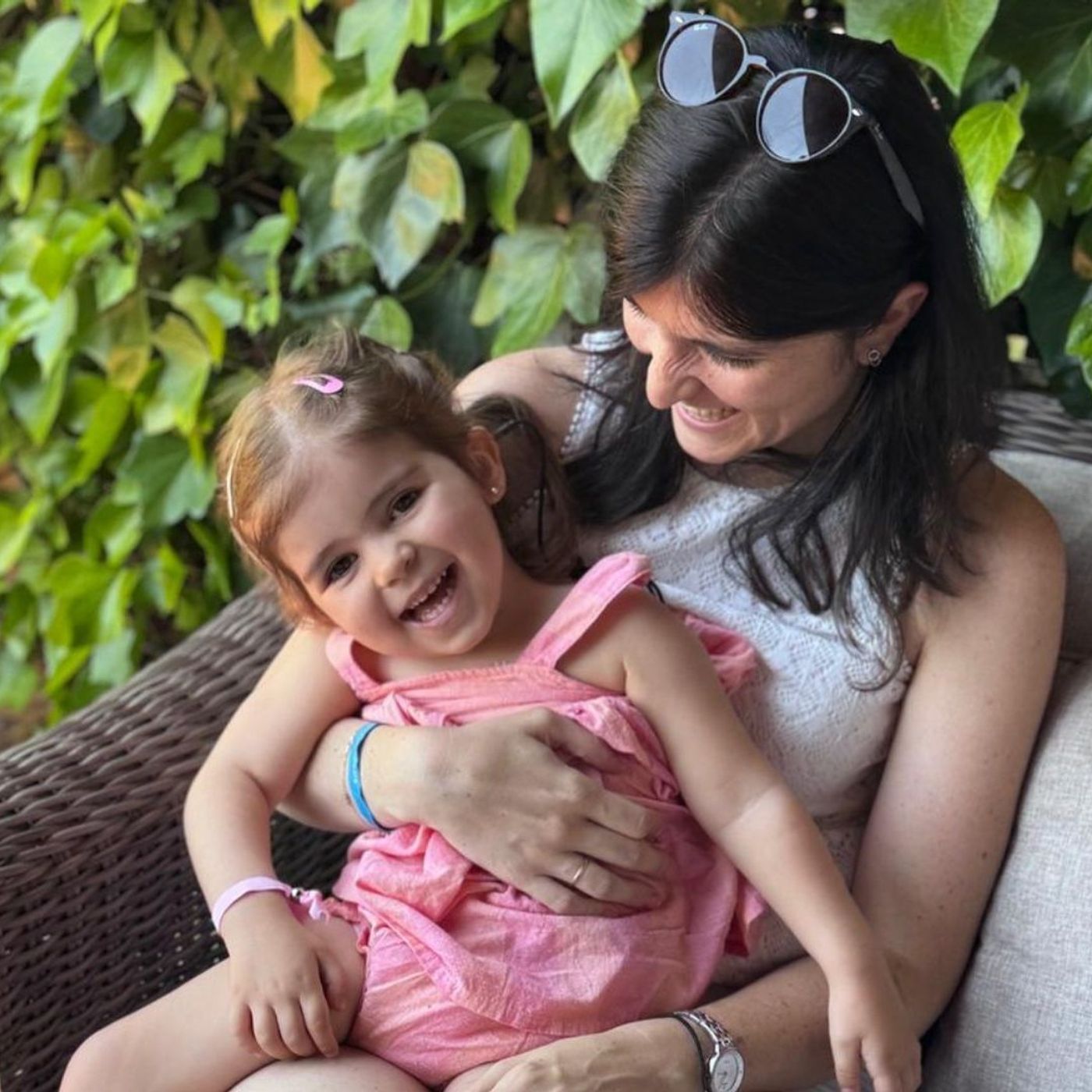 La familia de Claudia lucha por conseguir financiación para salvar a su hija