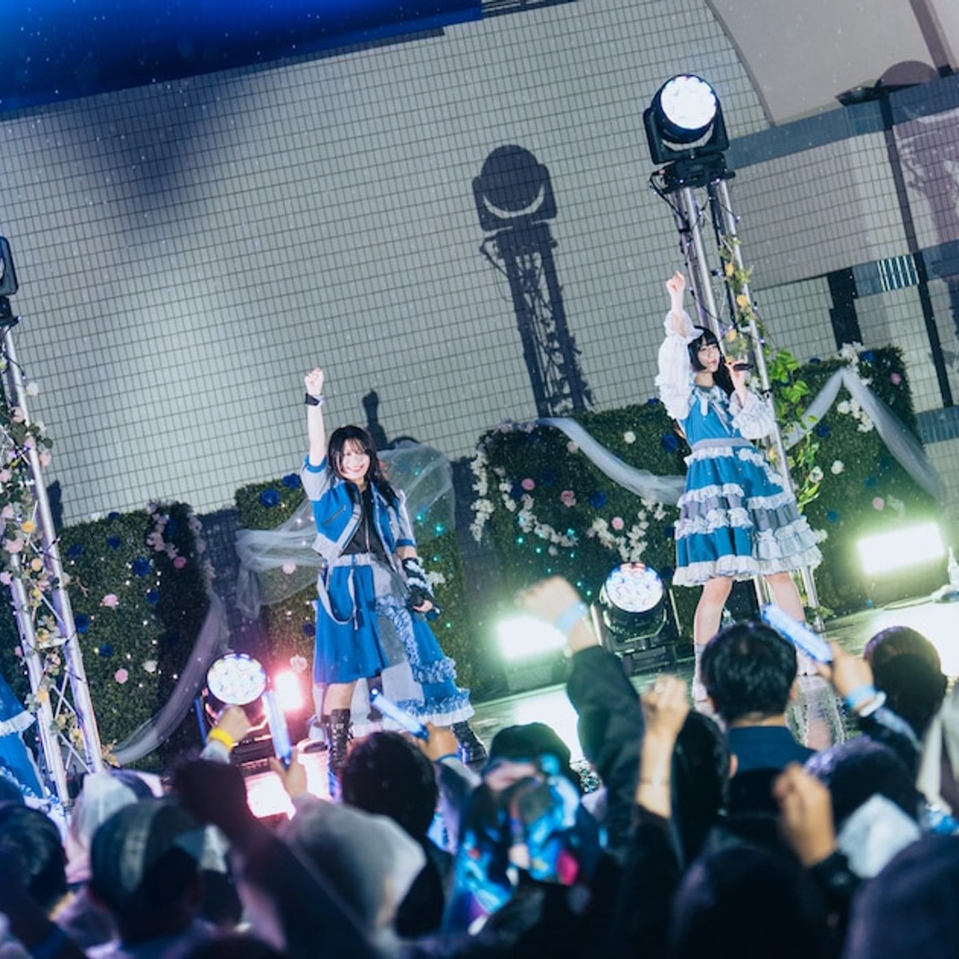 CYNHN、雨を忘れられない思い出に変えた野外フリーライブ　ZeppDCワンマン開催を発表（ライブレポート） - 音楽ナタリー episode artwork