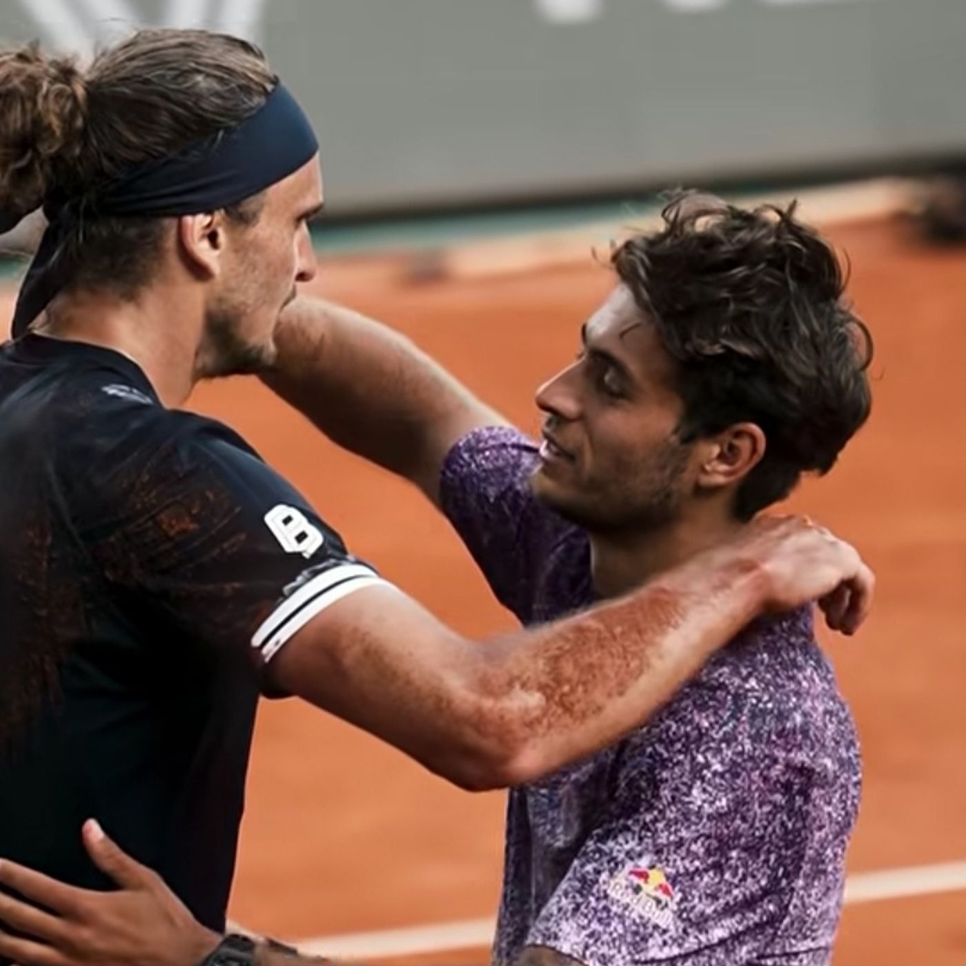 Tennis, Zverev vince il Roland Garros. Cobolli cede al quinto set episode artwork
