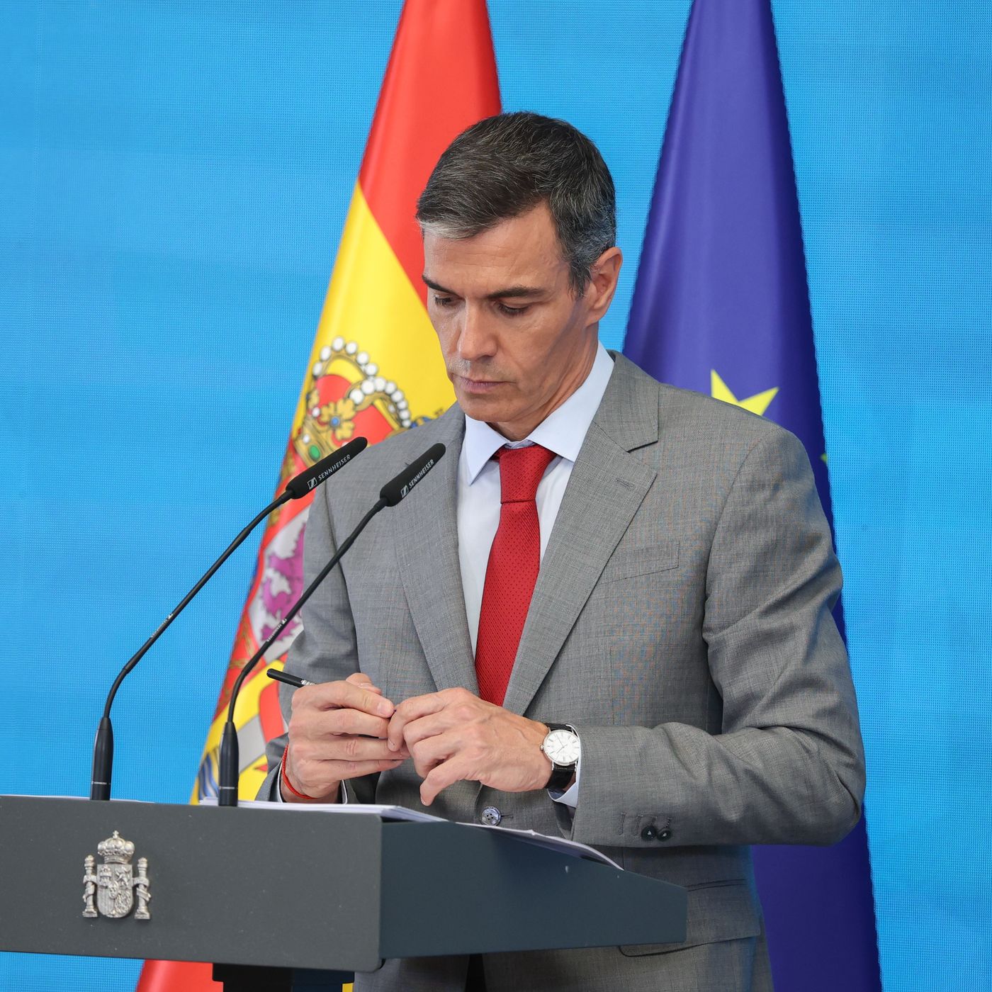 Las claves del balance del curso político de Sánchez: de reivindicar la trayectoria profesional de su hermano y su mujer al decreto de vivie episode artwork