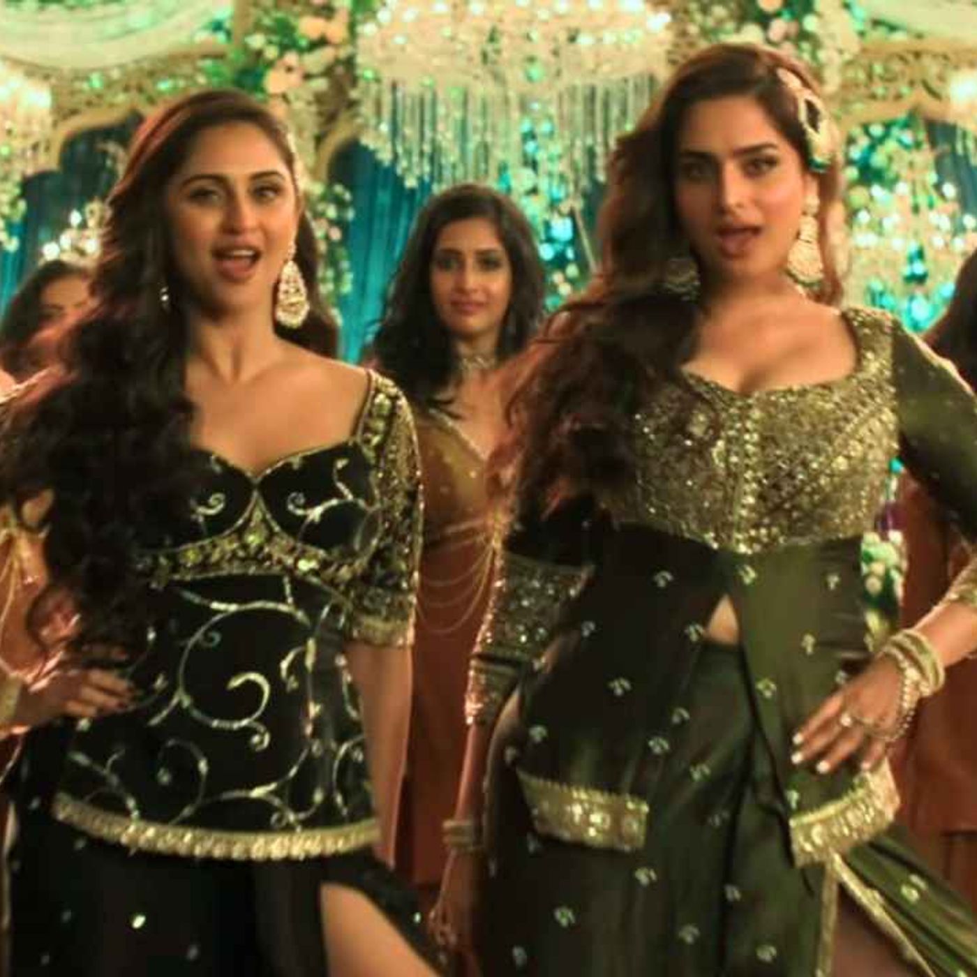 Shararat Song Review - Dhurandhar | Madhubanti Bagchi and Jasmine Sandlas