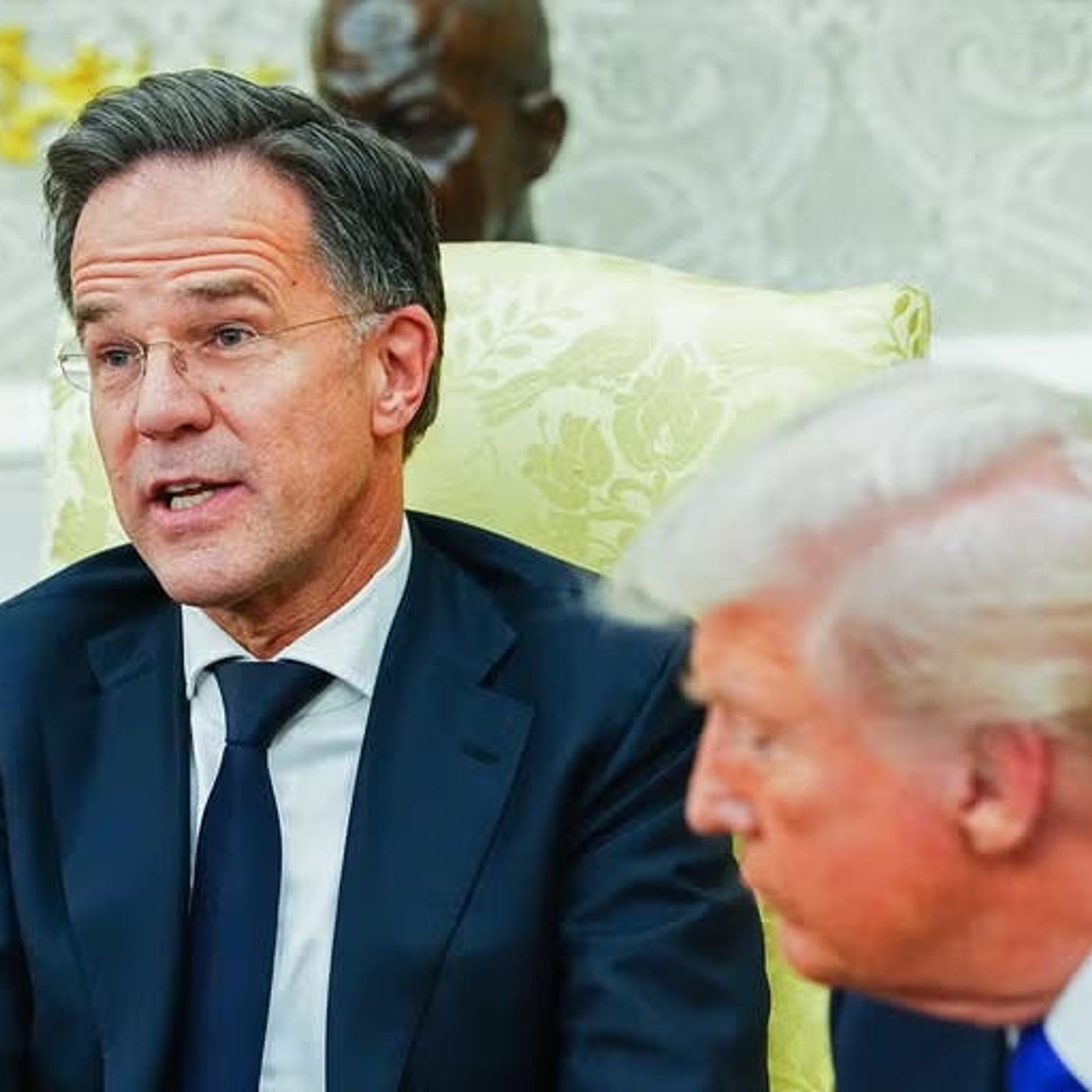El Orden Mundial | ¿Peloteo o estrategia? Qué hay detrás del "servilismo" de Rutte con Trump episode artwork