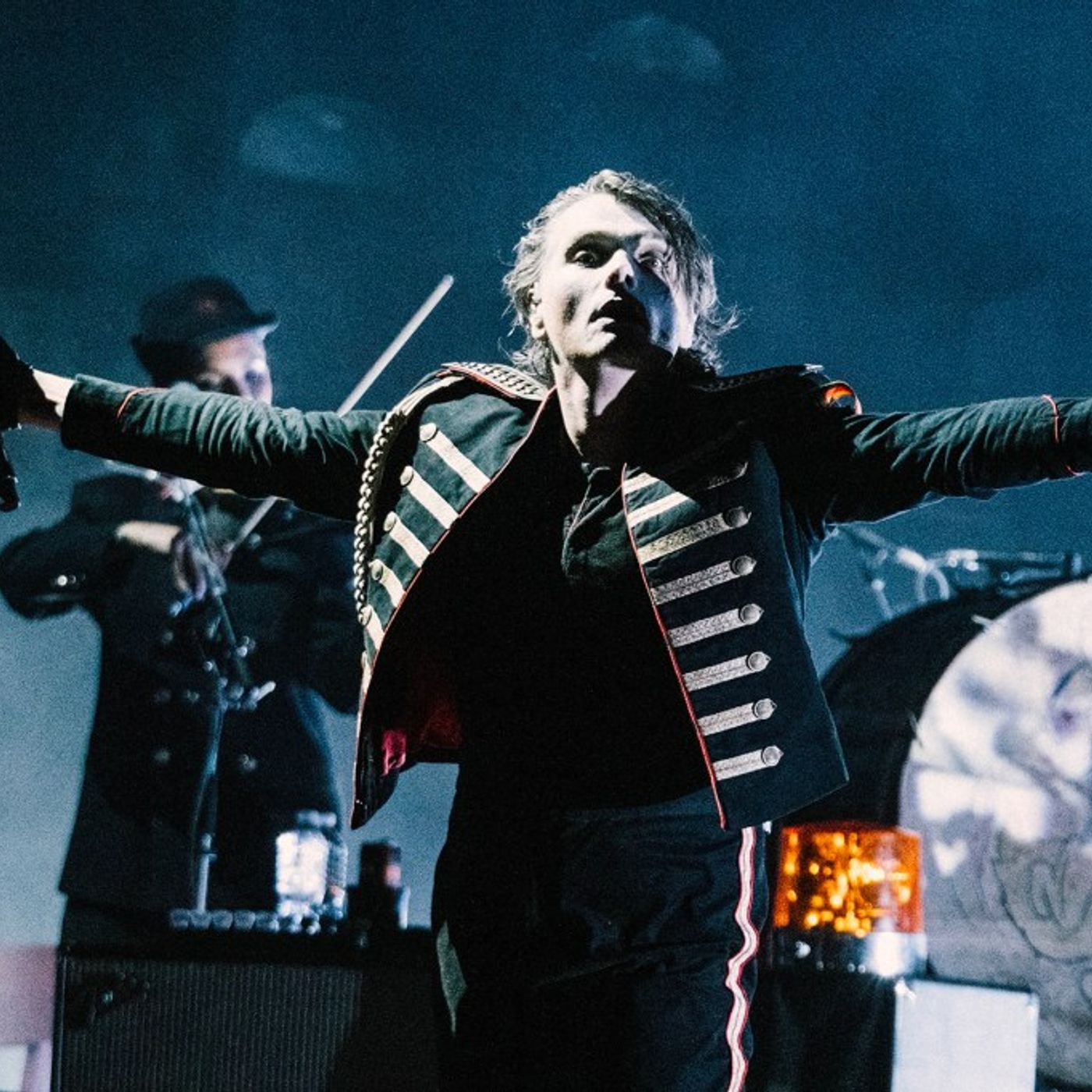 My Chemical Romance Tease Possible New Album During Tour-Closing Show episode artwork