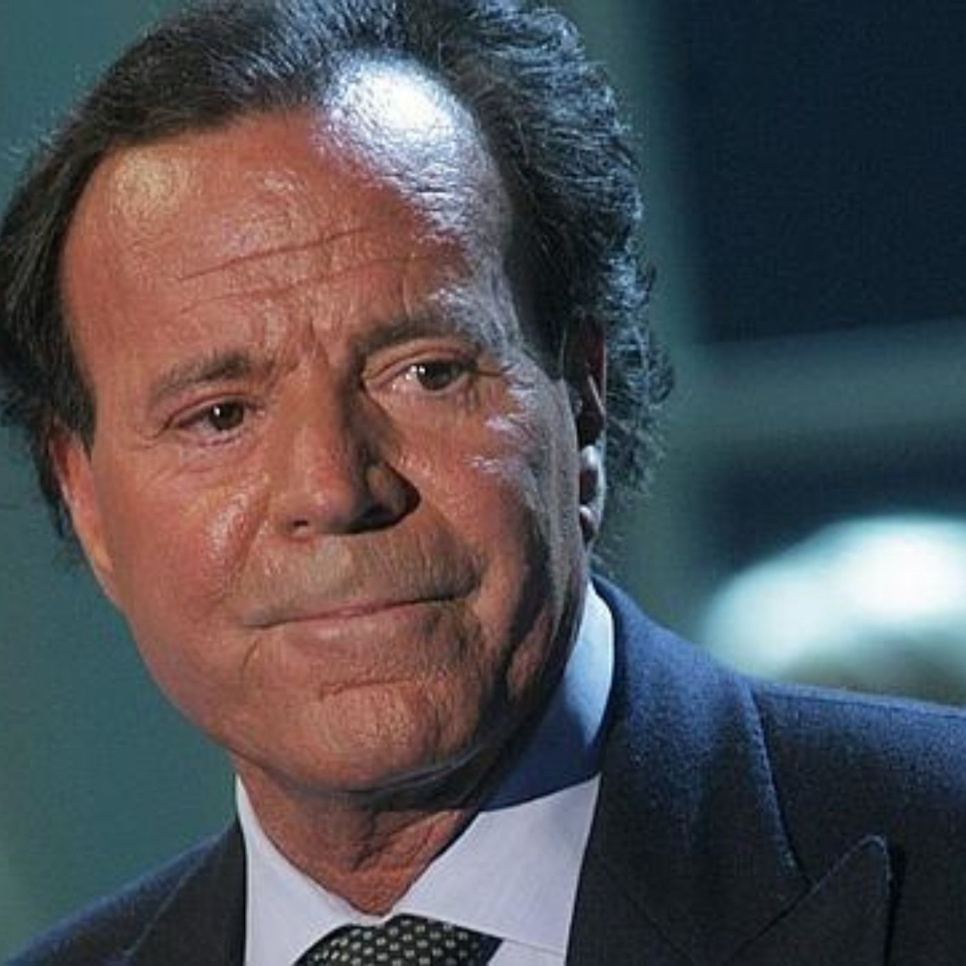 Crónica Rosa: Julio Iglesias o la caza al patrón