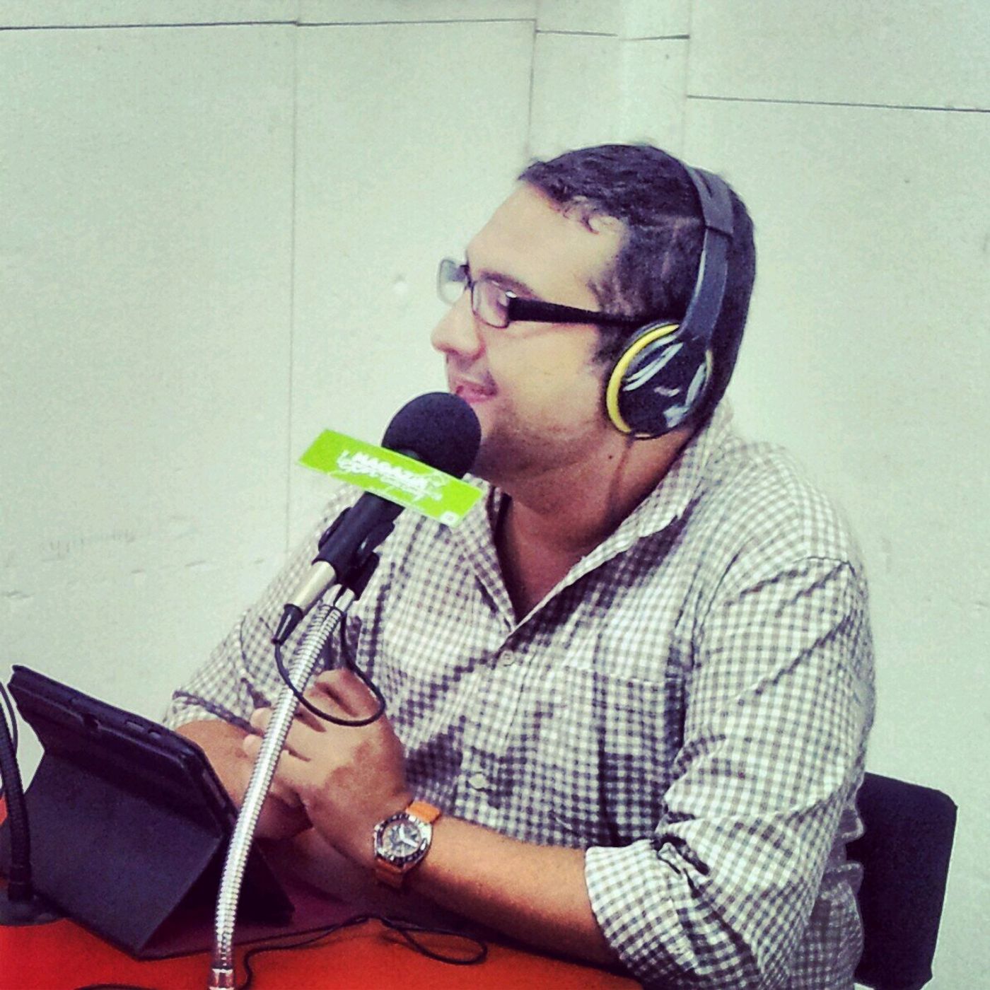 Julián Libreros Serna\'s tracks