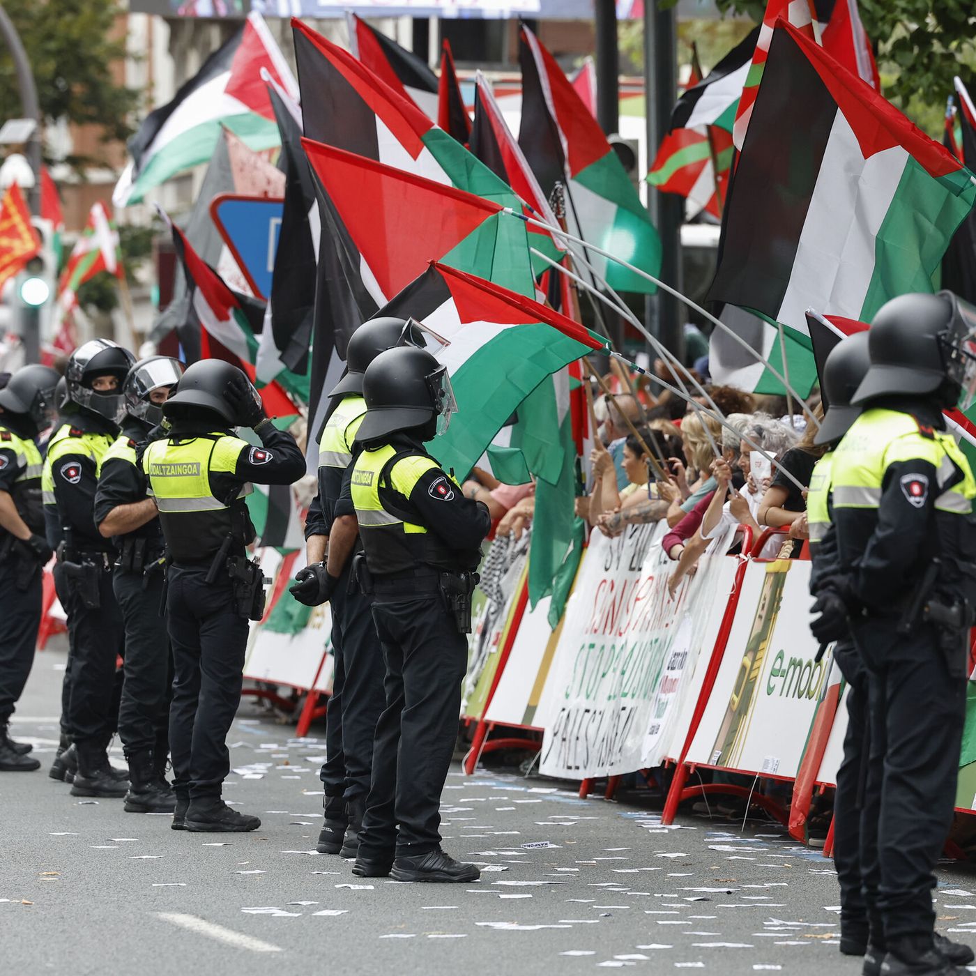 Reportajes en Es la Mañana: Propaganda pro Hamás a los niños vascos en las fiestas populares