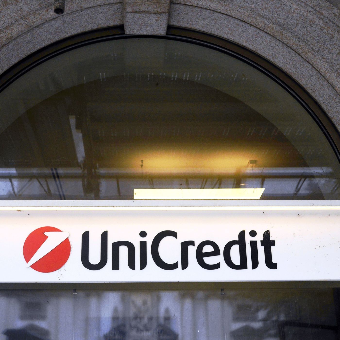 Unicredit lancia un'offerta pubblica per Banco Bpm | 26/11/2024 | Il Corsivo episode artwork