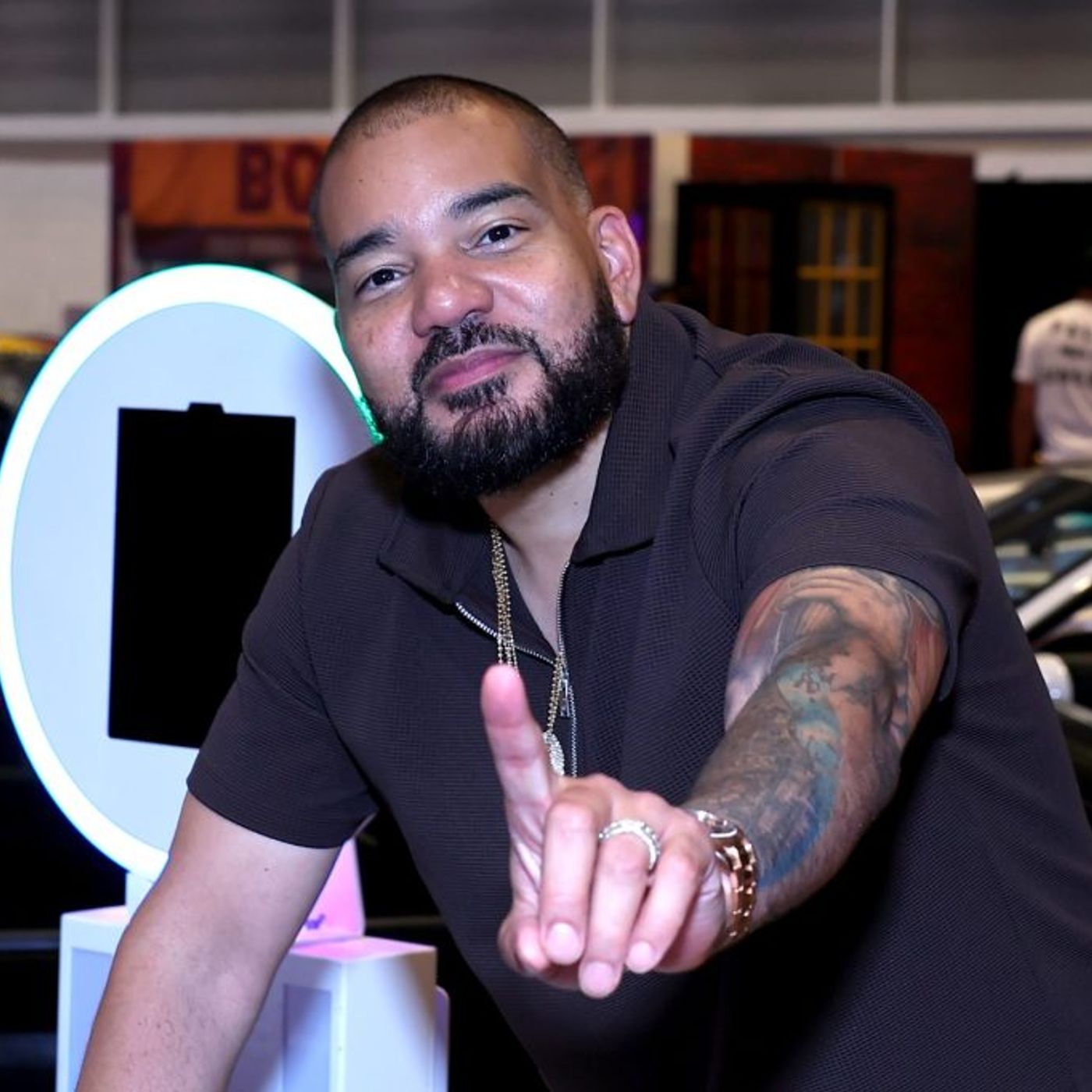 DJ Envy Crowns Chris Brown As the ’Greatest Performer Ever: ‘Better Than Michael Jackson’ episode artwork