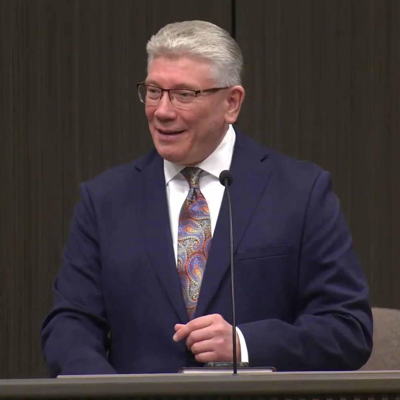 Slujești la doi stăpâni? - Cristian Ionescu Slujești la doi stăpâni? - Cristian Ionescu