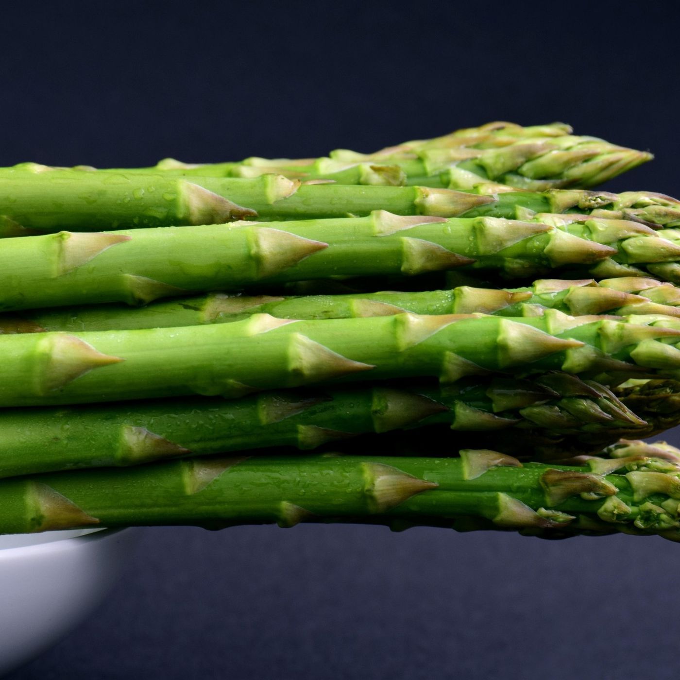 Asparagi: i migliori alleati per reni, pressione e vitalità primaverile episode artwork