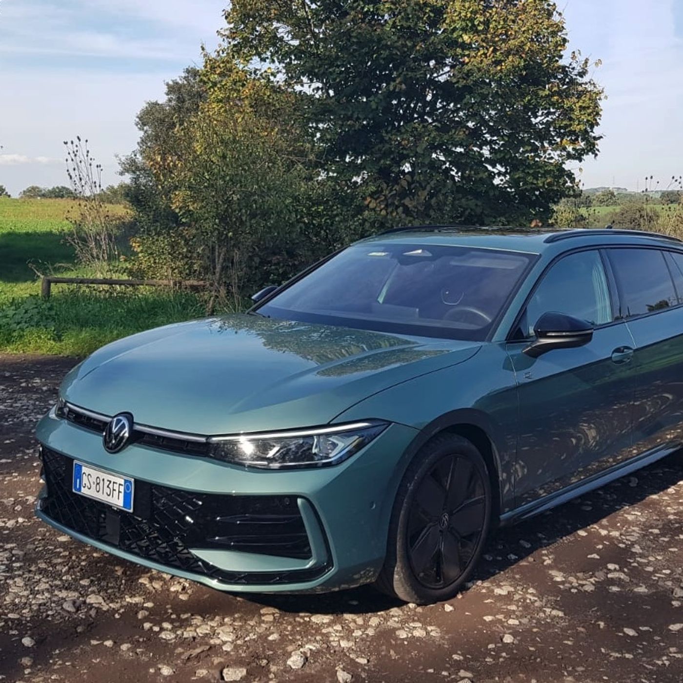 Volkswagen Passat 1.5 e-HYBRID 2024: l'evoluzione della specie episode artwork