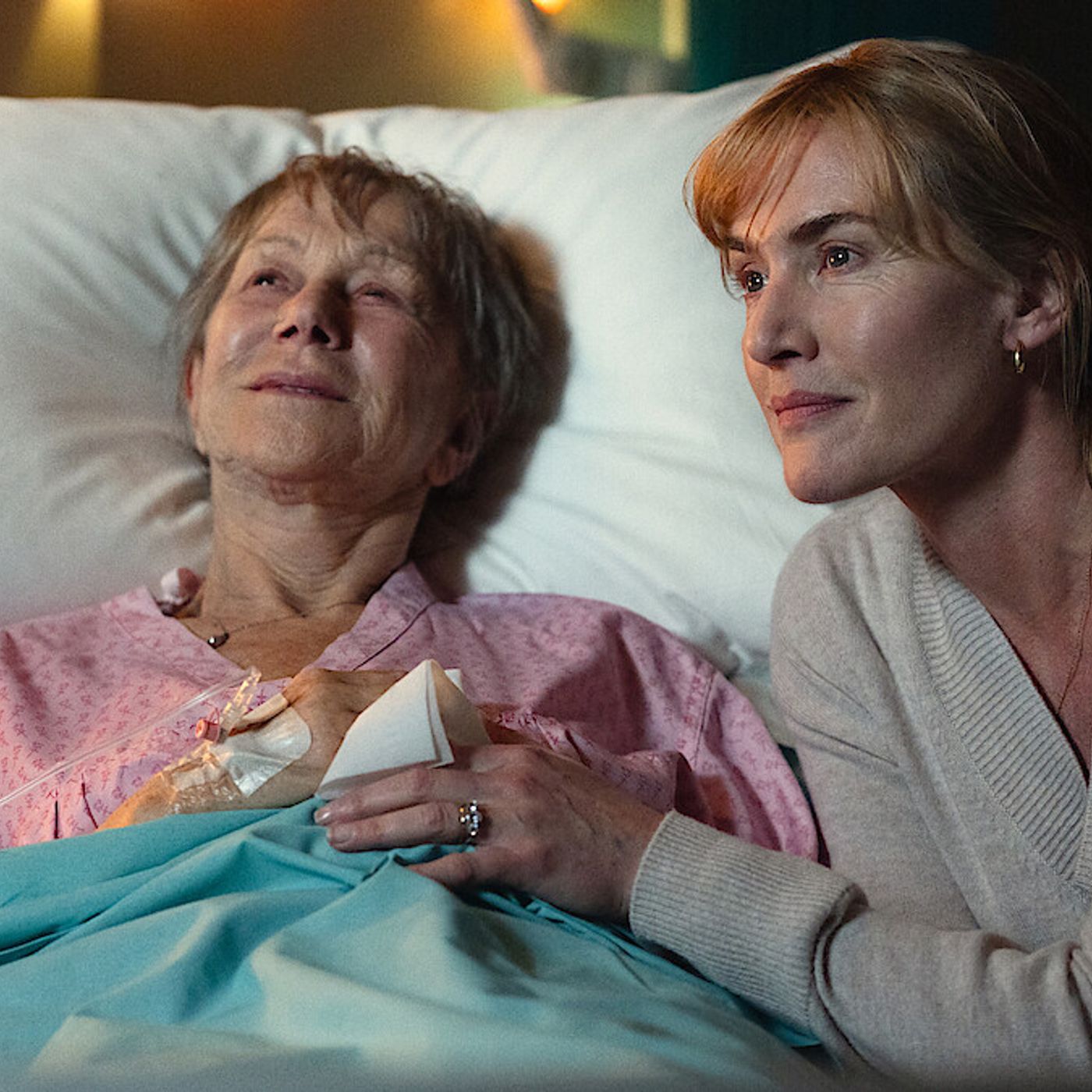 Estrenos en plataformas: El escándalo de la 'mujer de oficina' y Kate Winslet dirige a Helen Mirren