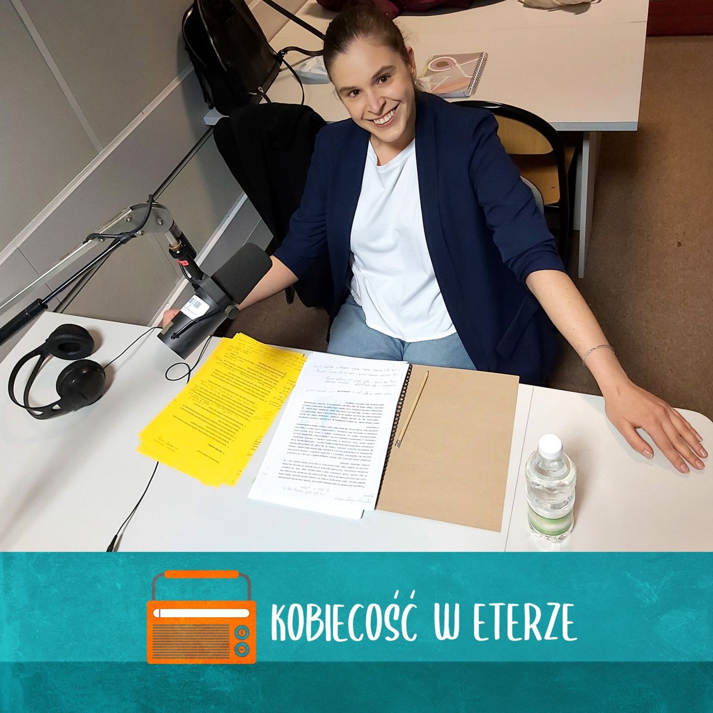 Kobiecość w Eterze
