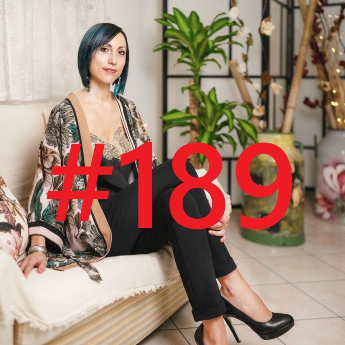 PERSONAGGI DI RUOLO 5 – Silvia Ferrari: Nella tana del Bianconiglio, psicoterapia, formazione e gioco di ruolo! - Puntata 189 episode artwork