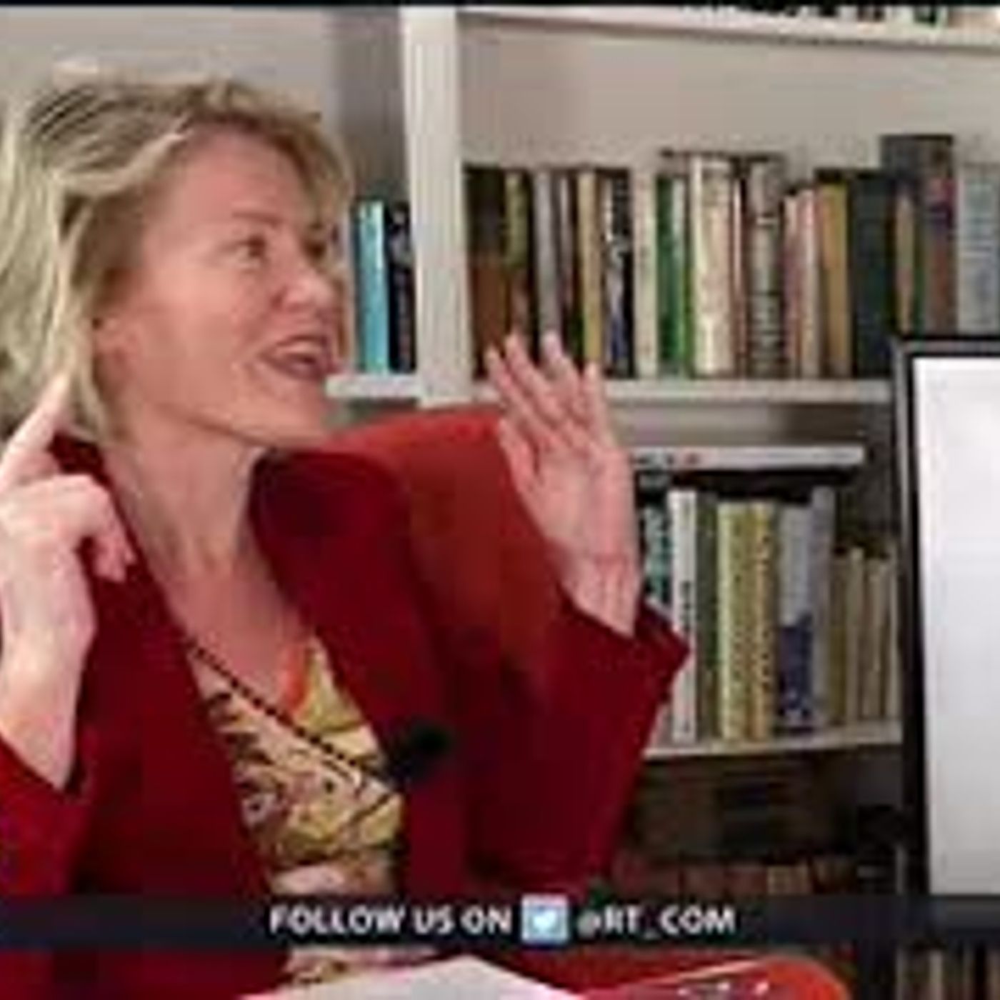 Keiser Report | A Deflationary Spiral | E1534