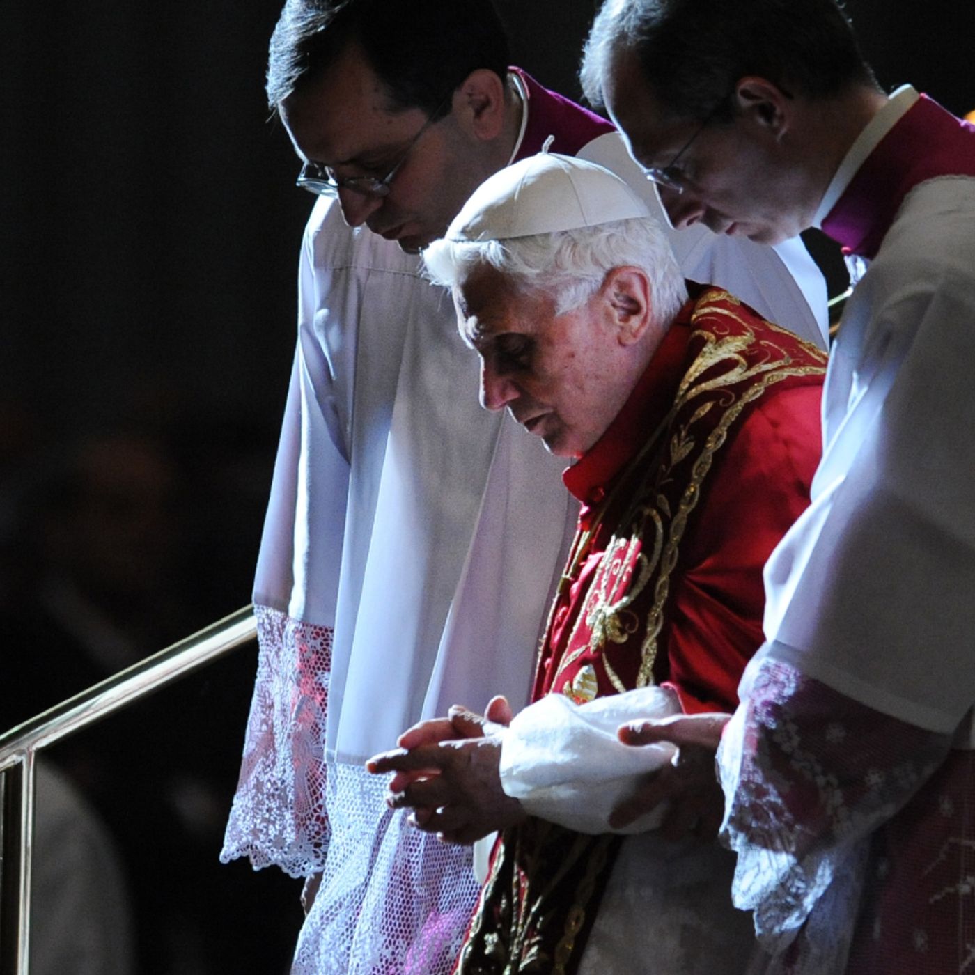 Monsignor Agnesi: «Benedetto XVI, uomo di grande intelligenza teologica » episode artwork