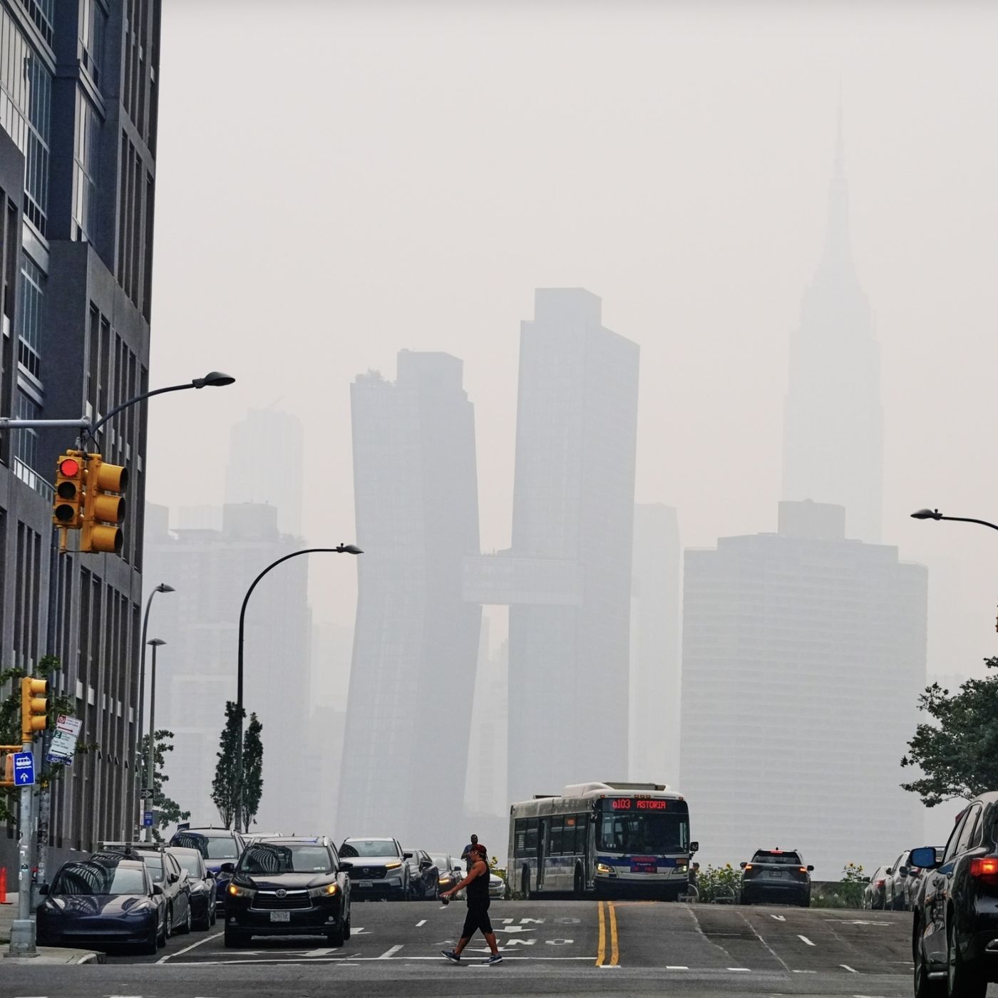 DDD 821: Canada hotboxes New York + Headlines episode artwork