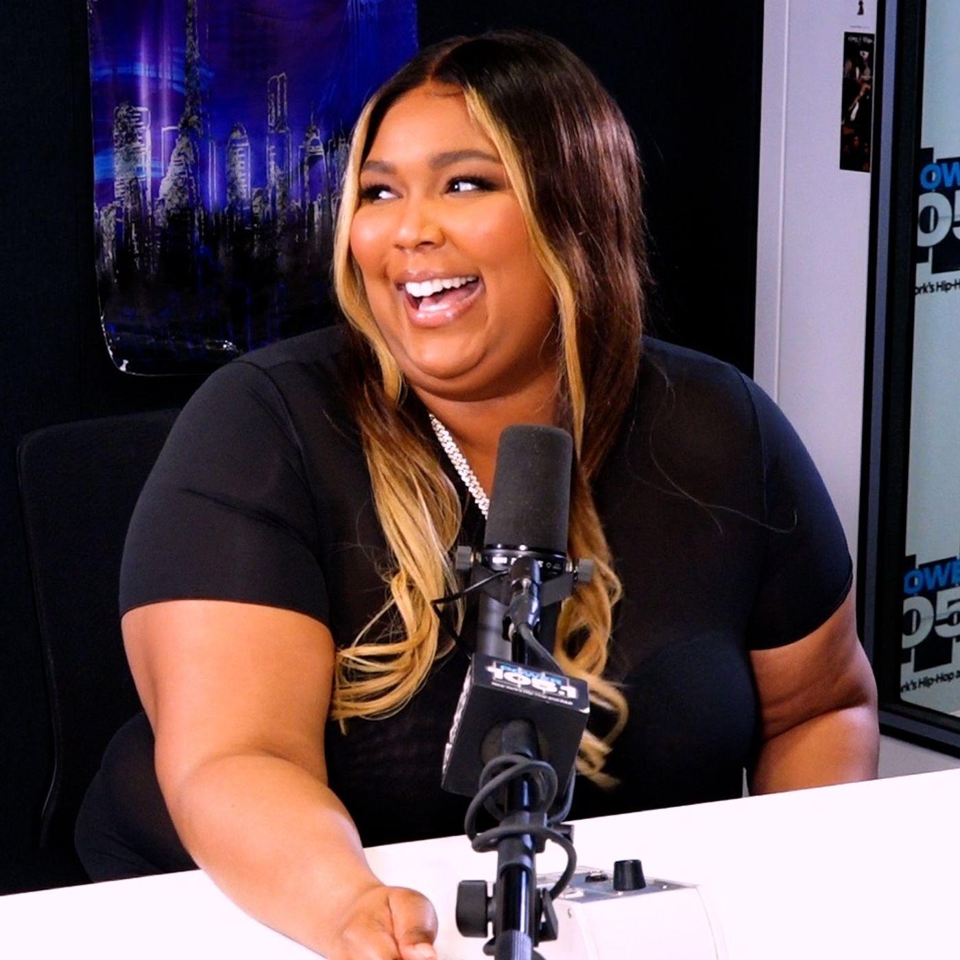 Lizzo On Being A Rapper, Running From The Paparazzi + Fame Changing How She Moves - podcast episode cover