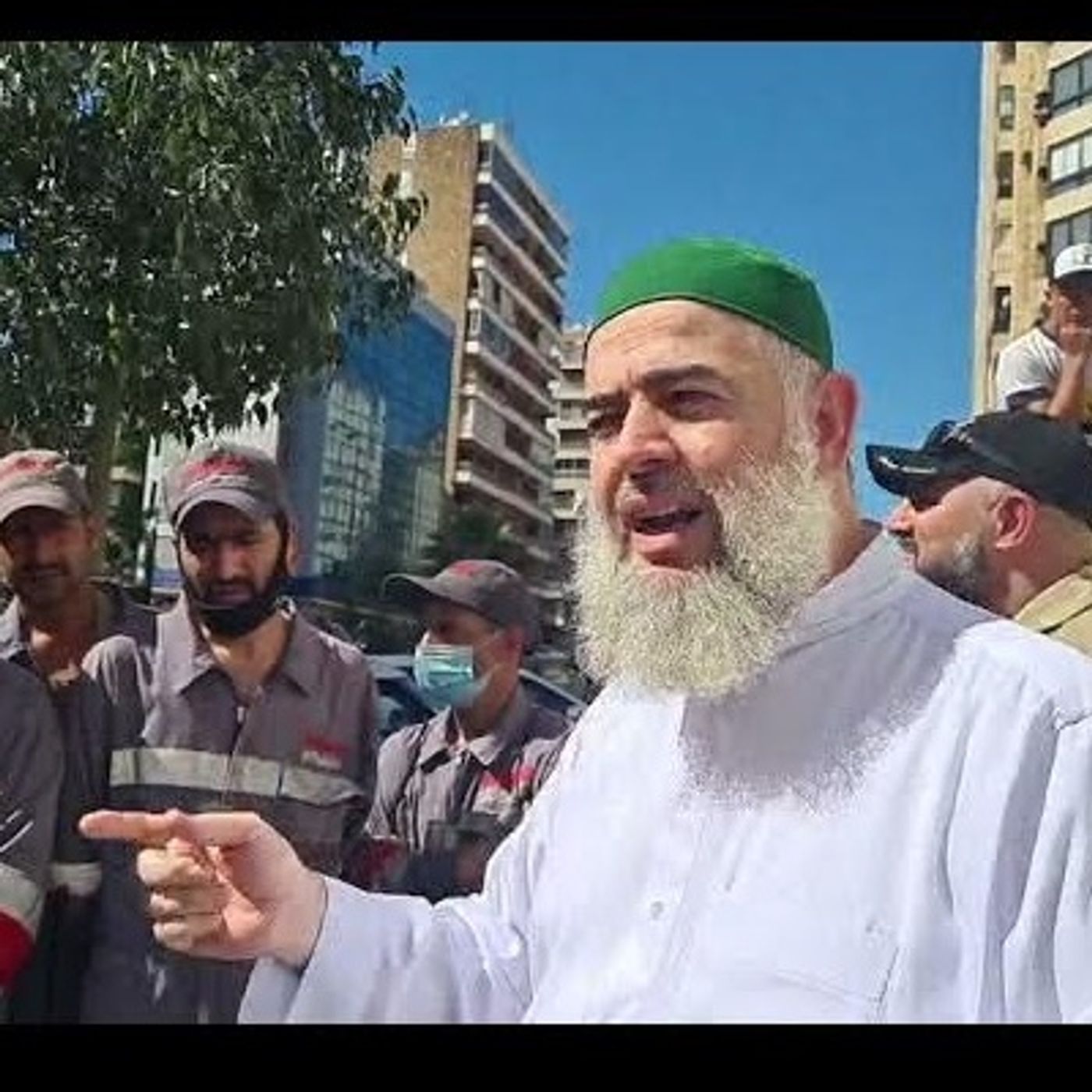 مَن طلَّق زوجتَه بالثلاث غاضبًا أو مازحًا وقع الطلاق