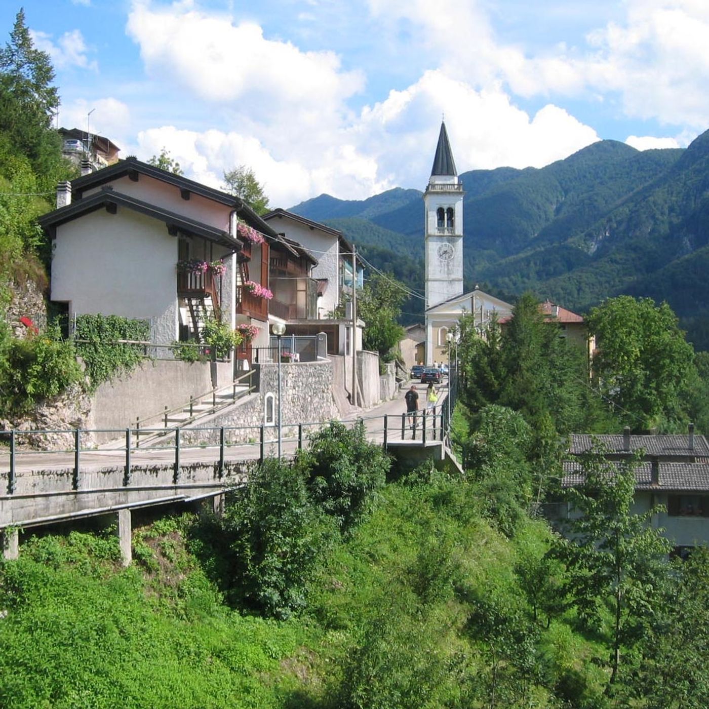 08/06/2026 - Da Como a Resia per lavorare al progetto “Lario”, da allora non ha più lasciato il Friuli episode artwork