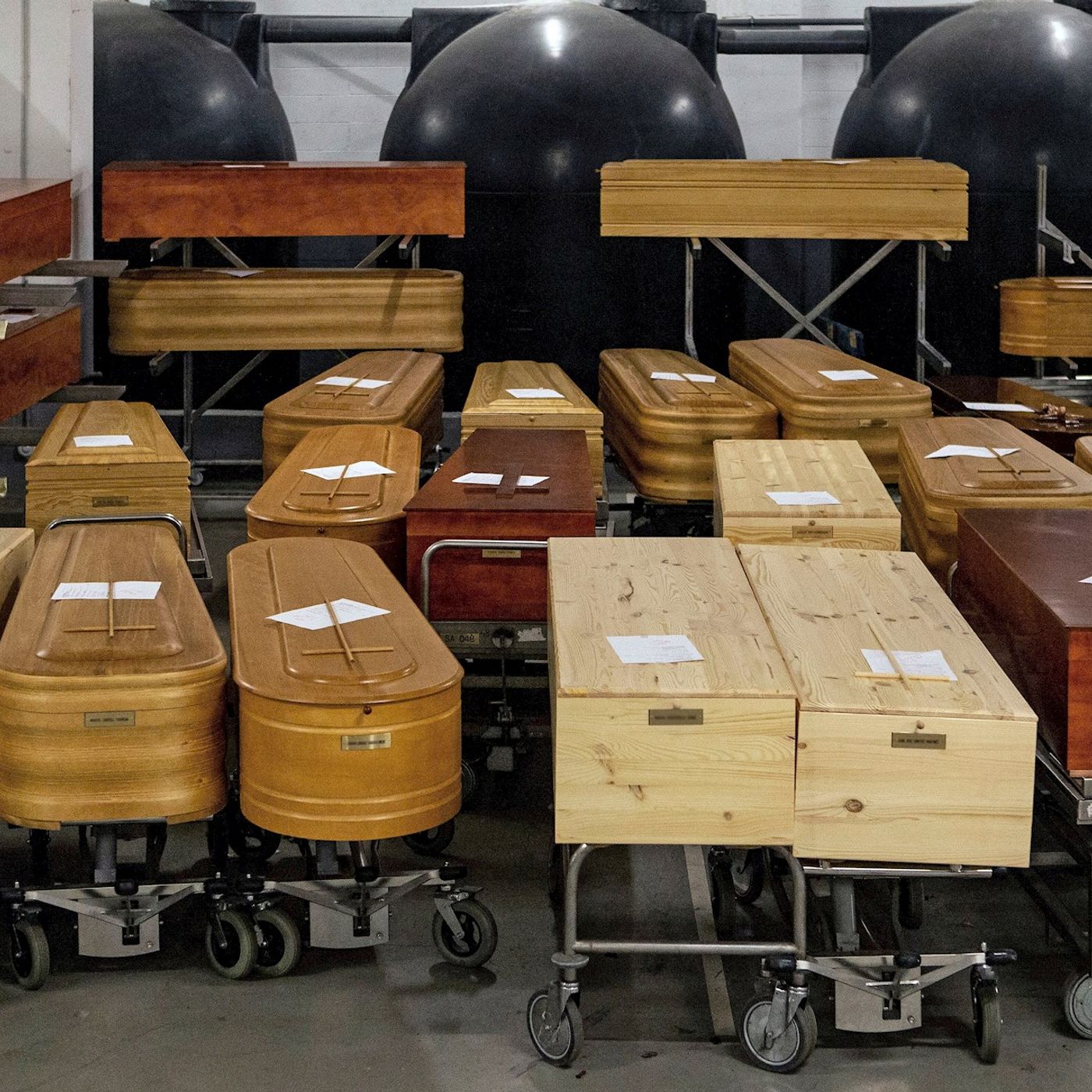 Sucesos: Macrojuicio por el cambiazo de ataúdes en un tanatorio de Valladolid