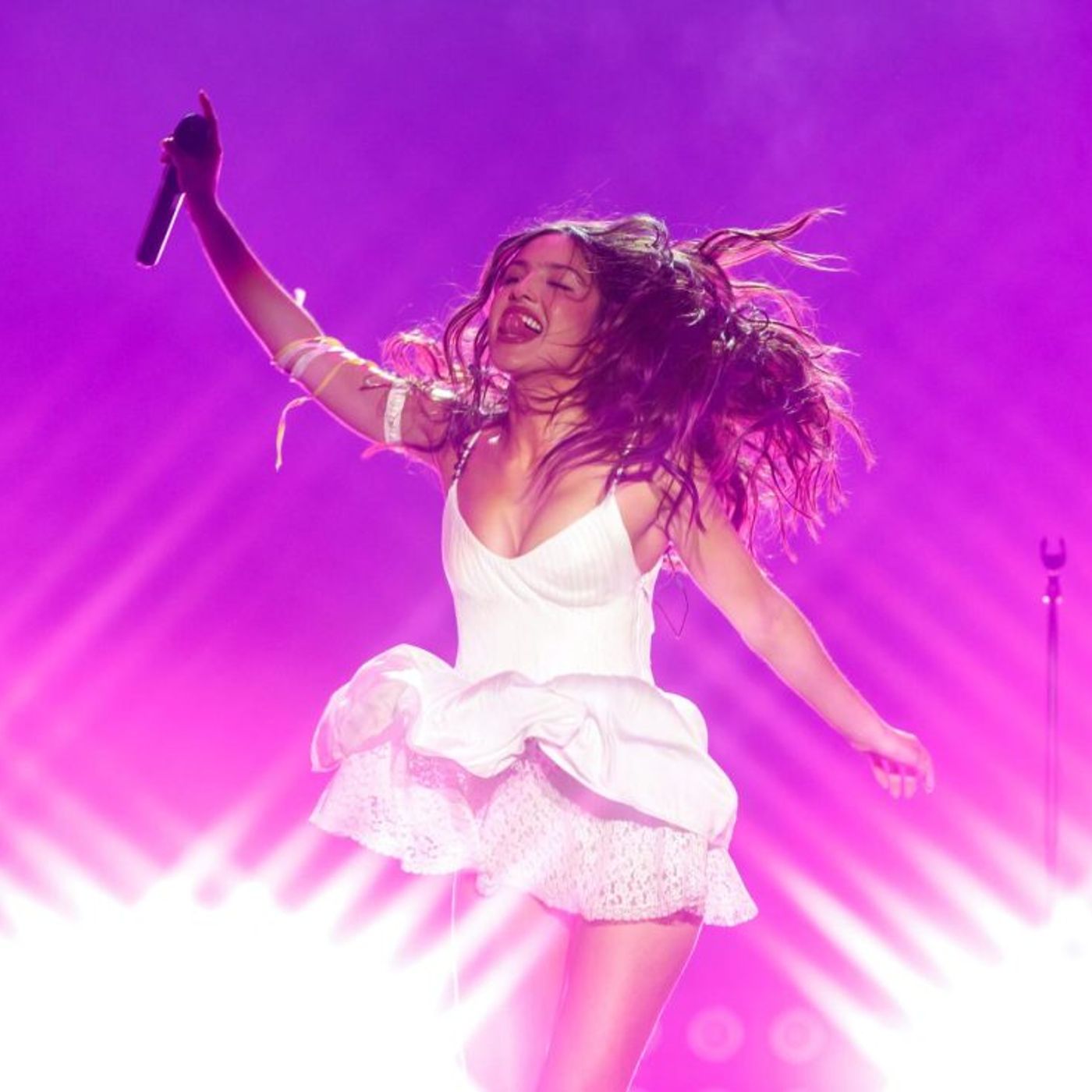 Olivia Rodrigo’s Daisy Chain Fields Music Festival Proves There Is Hope For Us All: 13 Best Moments episode artwork