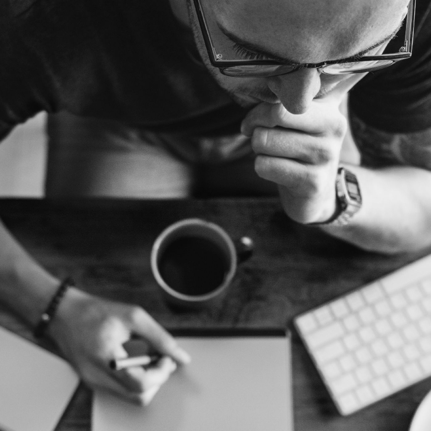 Da ascensão à demissão dos "Blogueiros CLT": Quando o emprego e as redes sociais colidem
